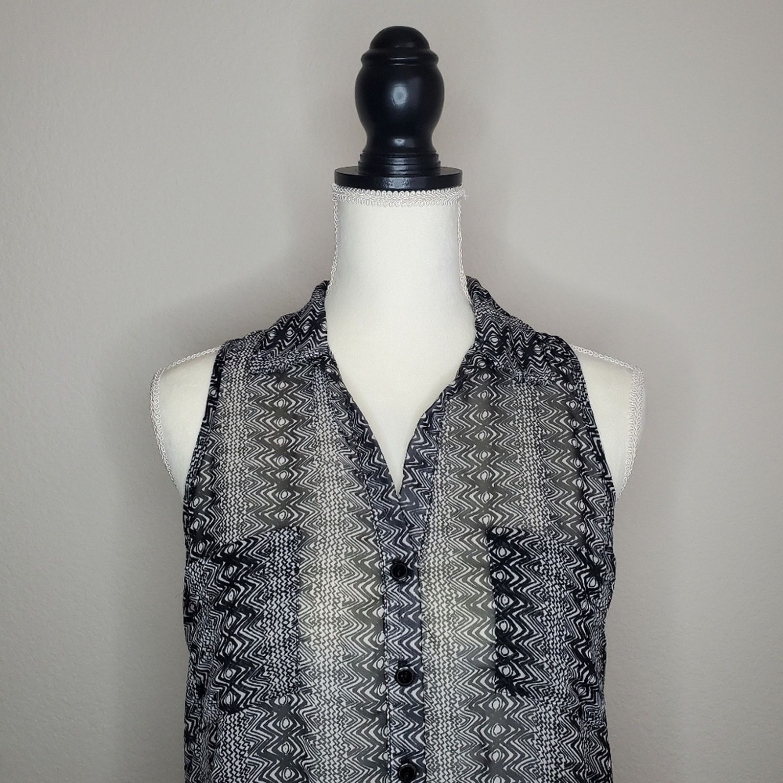 Other Lily White Sheer Patterned Tank Top Medium Size S / US 4 / IT 40 - 5 Thumbnail