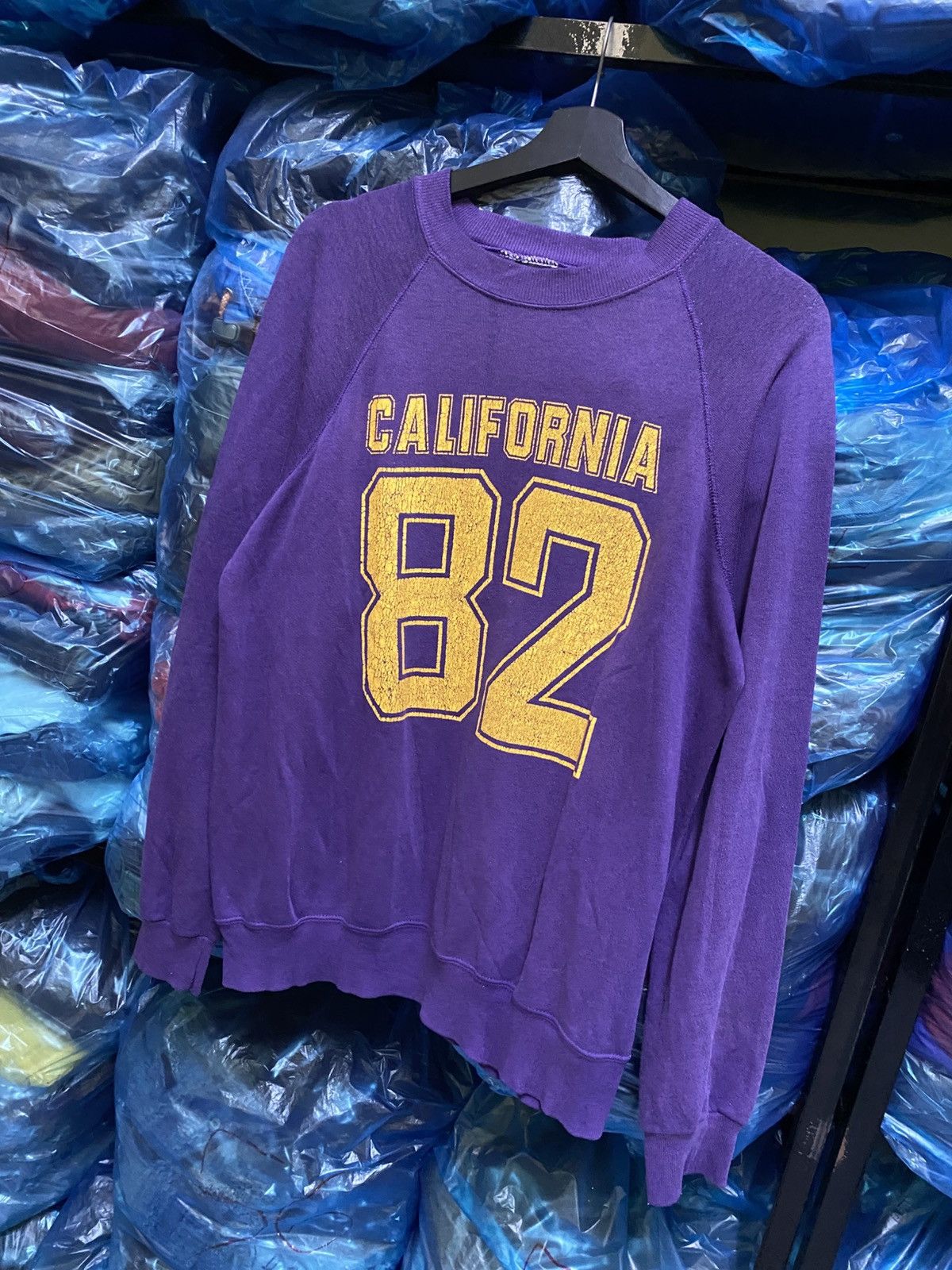 Vintage Vintage 80s Purple California 82 Graphic Sweatshirt Pullover Size US M / EU 48-50 / 2 - 3 Thumbnail