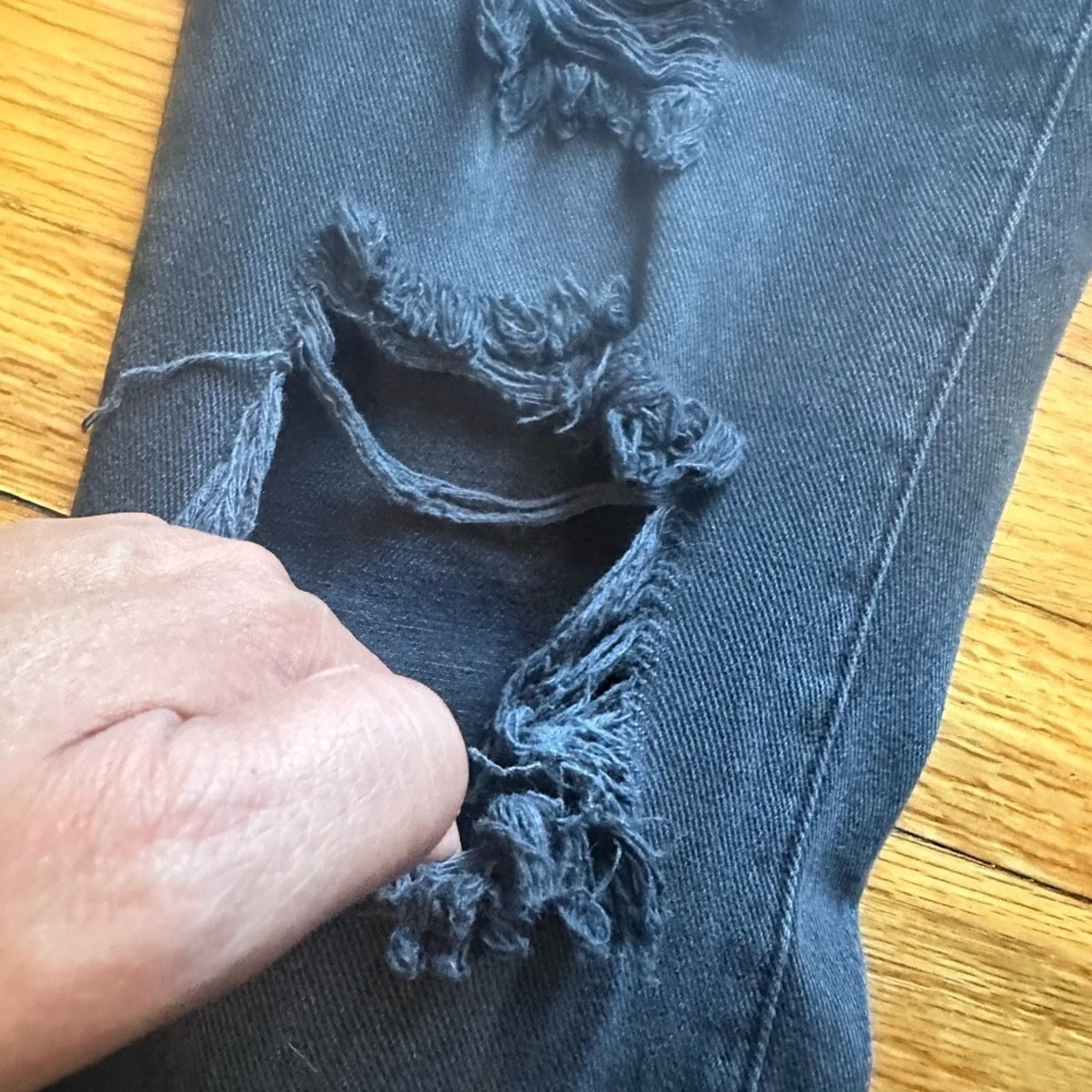 Pacsun Pacsun Vintage Icon Black Distressed High-Rise Jeans Raw Hem Size 25" / US 0 / IT 36 - 13 Thumbnail
