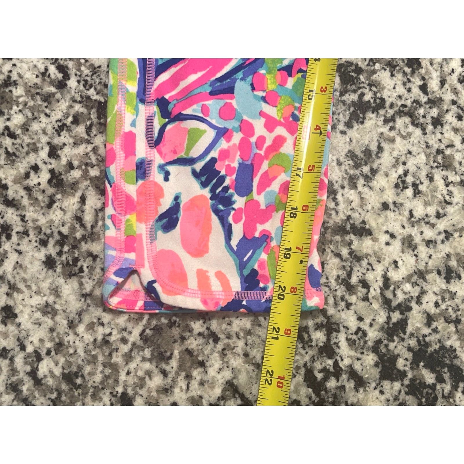 Lilly Pulitzer Lilly Pulitzer Luxletic High Rise Midi Weekender Gumbo Limbo Leggings Sz Small Size 28" / US 6 / IT 42 - 7 Thumbnail