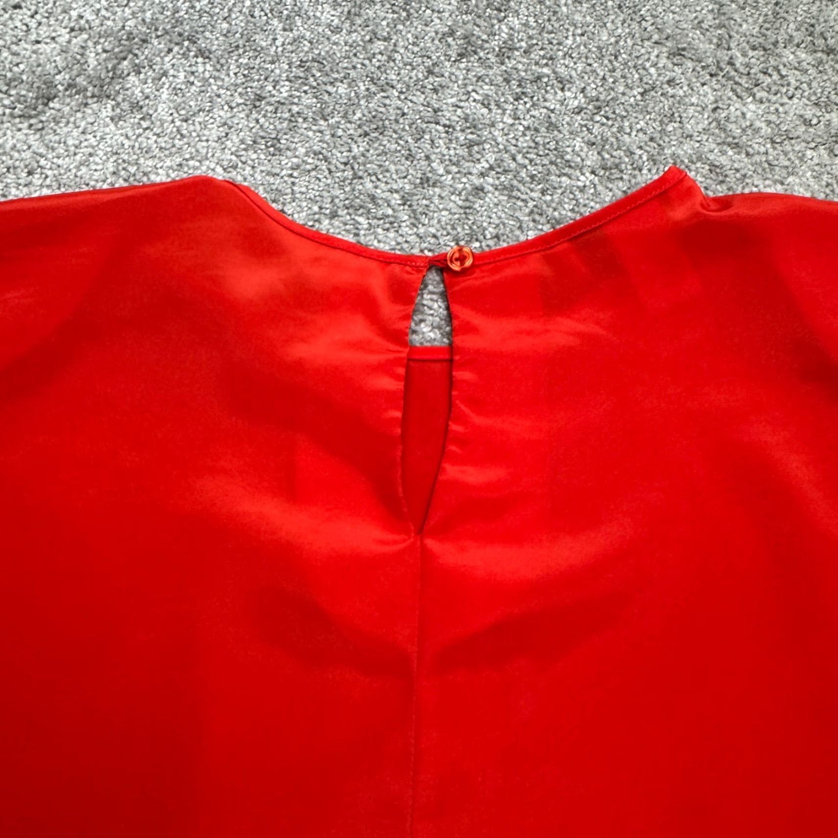 Vintage VINTAGE Judy Bond Satin Blouse Women L Red Crew Neck Short Sleeve Modern Classic Shirt Adult Regular Size Large Red Womens Blouse 80s Vintage ♪ Size L / US 10 / IT 46 - 4 Thumbnail
