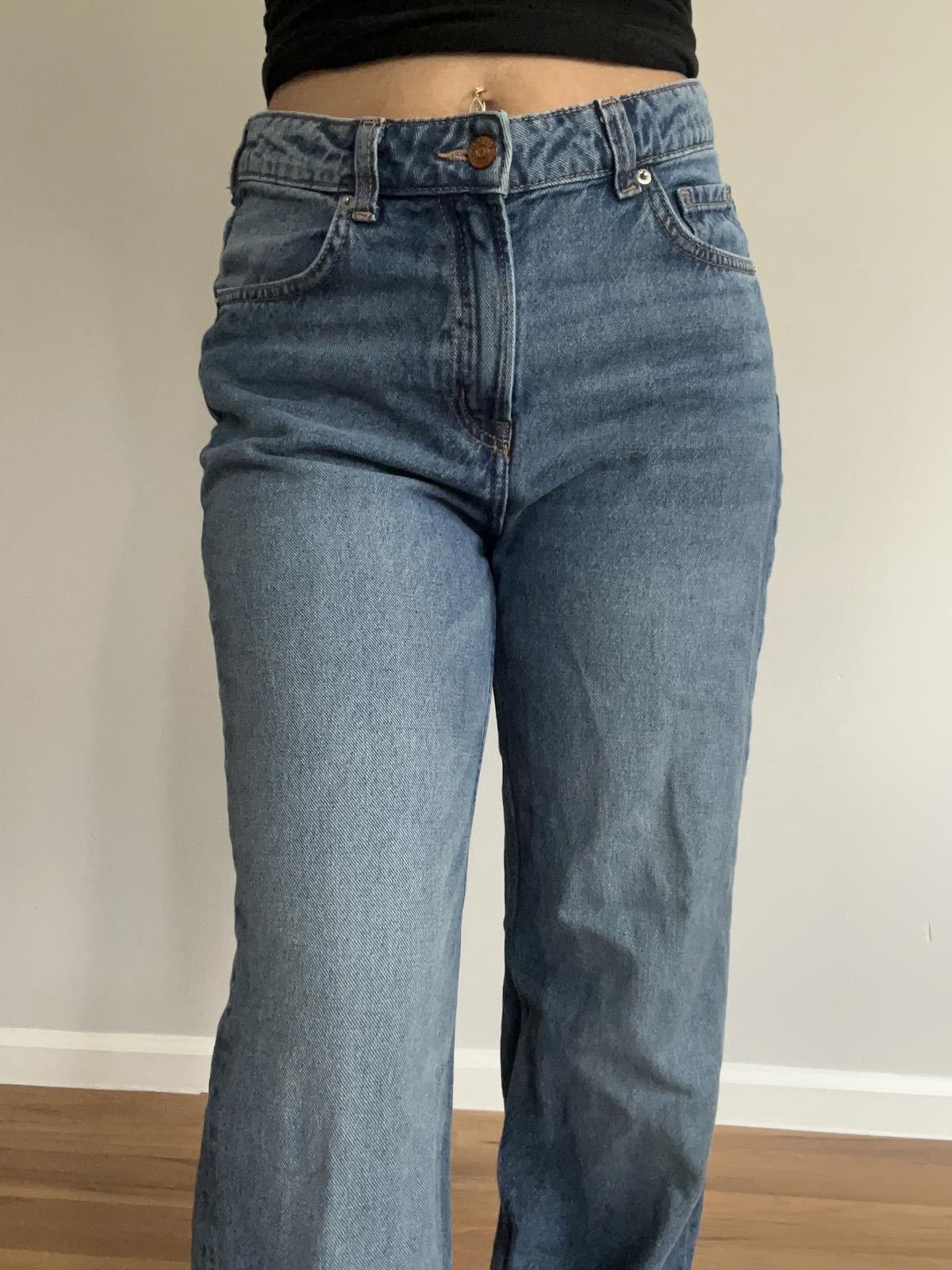 Divided Women’s high waisted wide leg medium wash jeans Size 32" / US 10 / IT 46 - 4 Thumbnail
