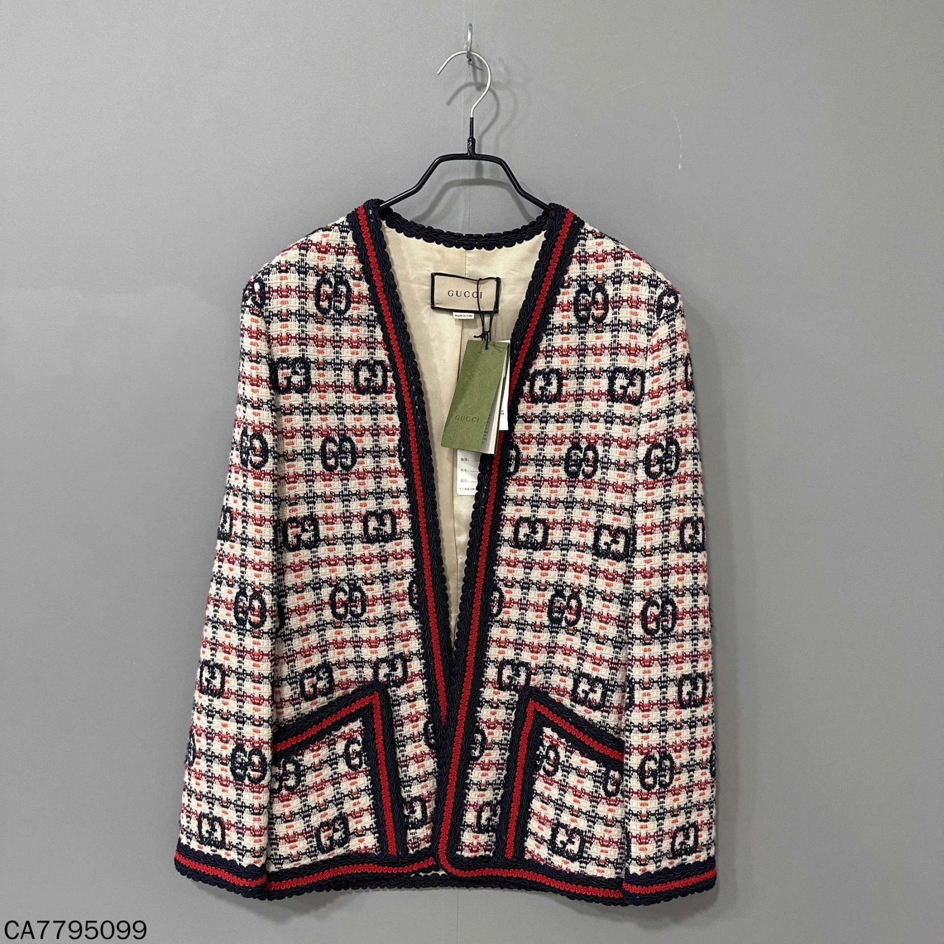 Gucci GUCCI tweed coco cardigan size 40 new with tags Size M / US 6-8 / IT 42-44 - 1 Thumbnail