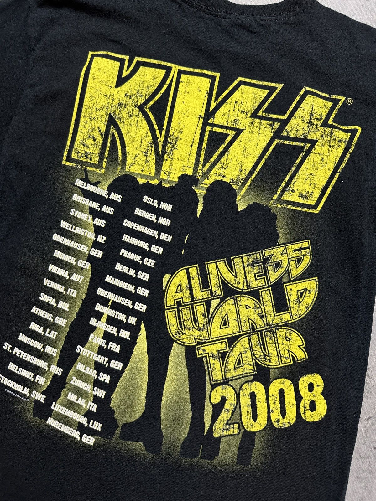Band Tees 00s Vintage Kiss Alive 35 Living Legends 1973-2008 T-Shirt Size US M / EU 48-50 / 2 - 7 Thumbnail