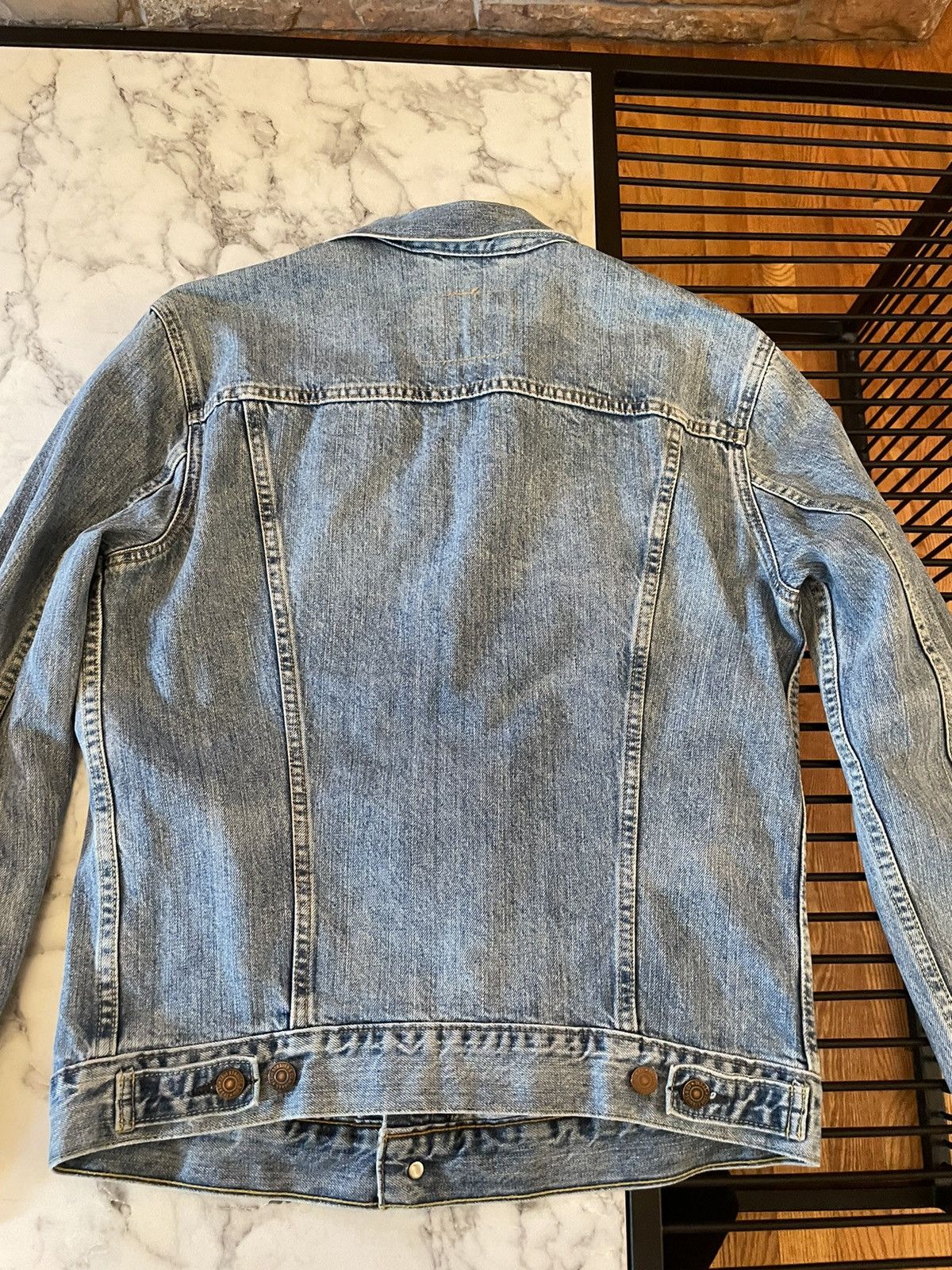 Levi's Vintage Levi’s washed blue denim jacket Size US M / EU 48-50 / 2 - 3 Thumbnail
