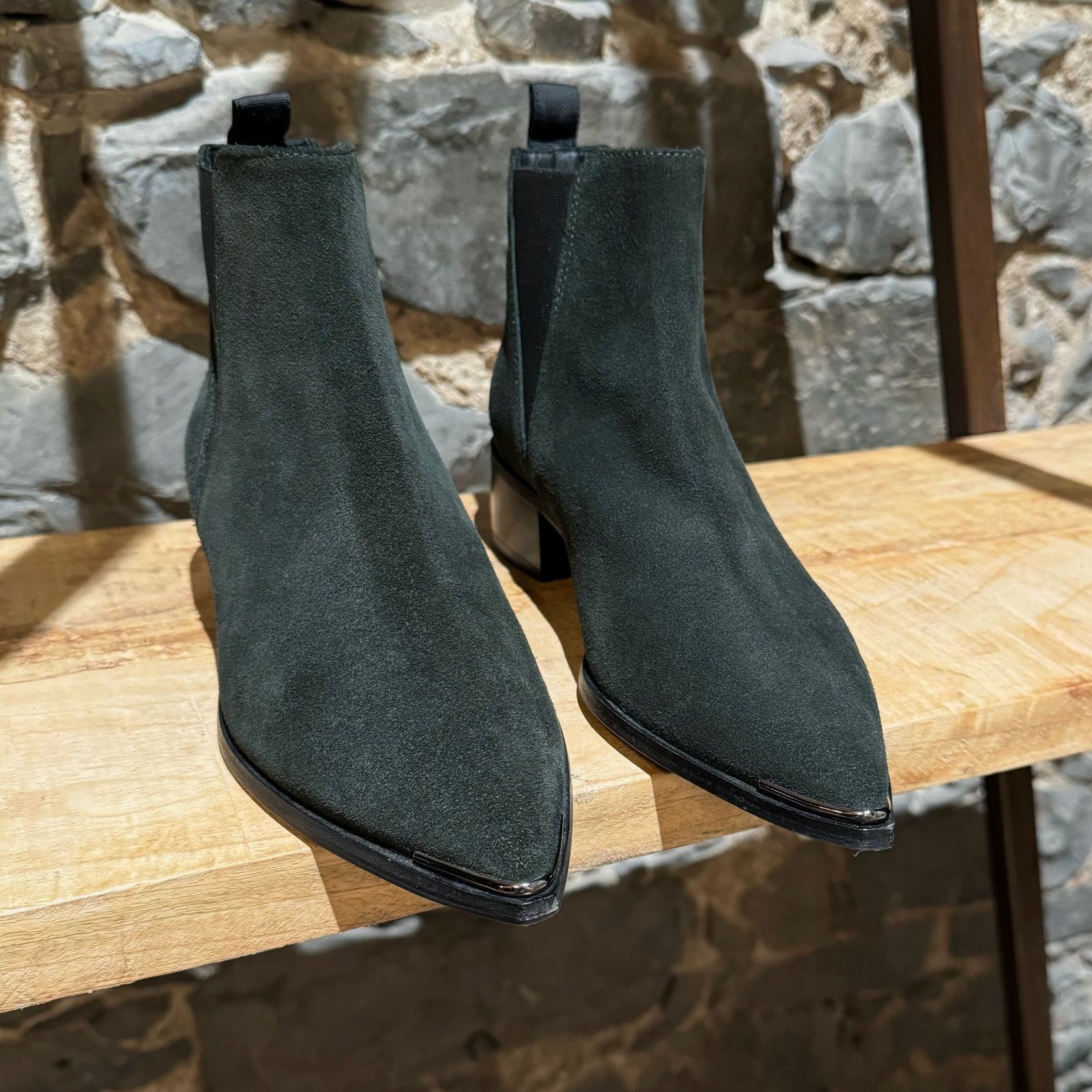 Acne Studios Acne Studios Jensen Green Suede Chelsea Ankle Booties Size US 7 / IT 37 - 3 Thumbnail