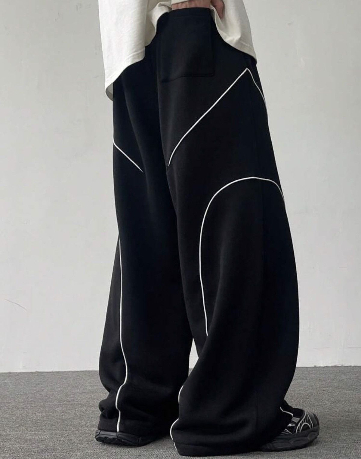 Japanese Brand ULTRA Baggy Curved Piping Sweatpants - Cyberpunk Streetwe Size US 36 / EU 52 - 4 Thumbnail