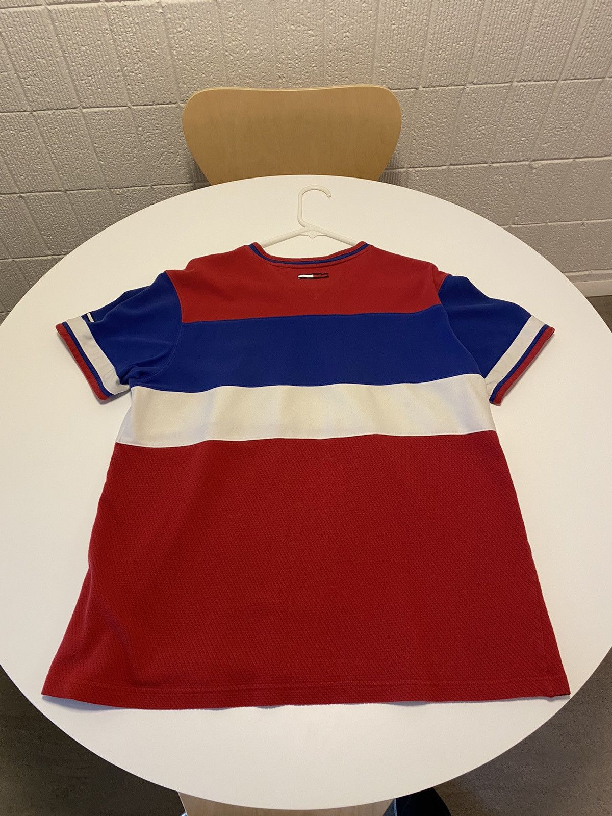 Tommy Hilfiger × Tommy Jeans × Vintage Tommy Jeans Mesh V-neck t-Shirt Men’s Size L Size US L / EU 52-54 / 3 - 2 Thumbnail