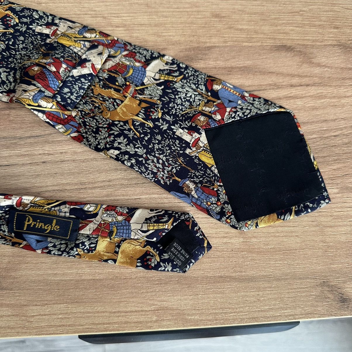 Designer Luxury Pringle Tie Silk Italy Old Money 00s Y2K Size ONE SIZE - 3 Thumbnail