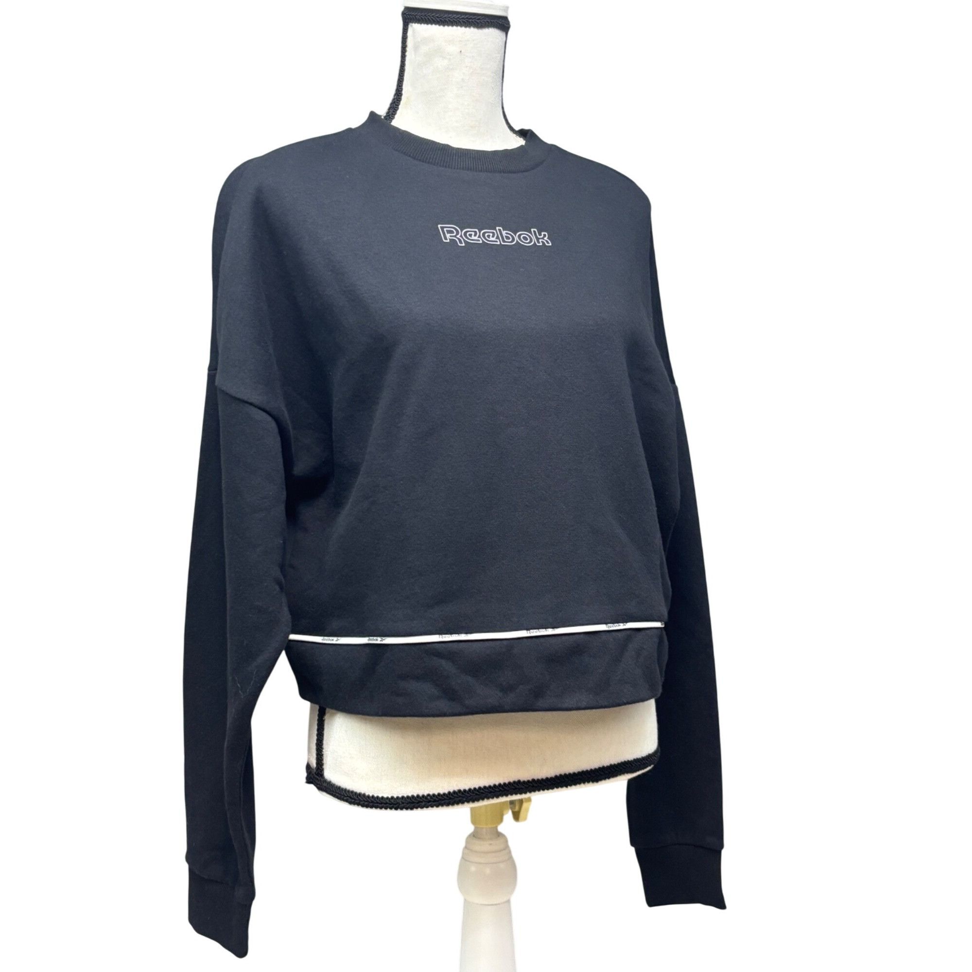 Reebok Reebok Women’s Piped Trim Cropped Sweatshirt, L, Black Size L / US 10 / IT 46 - 11 Thumbnail