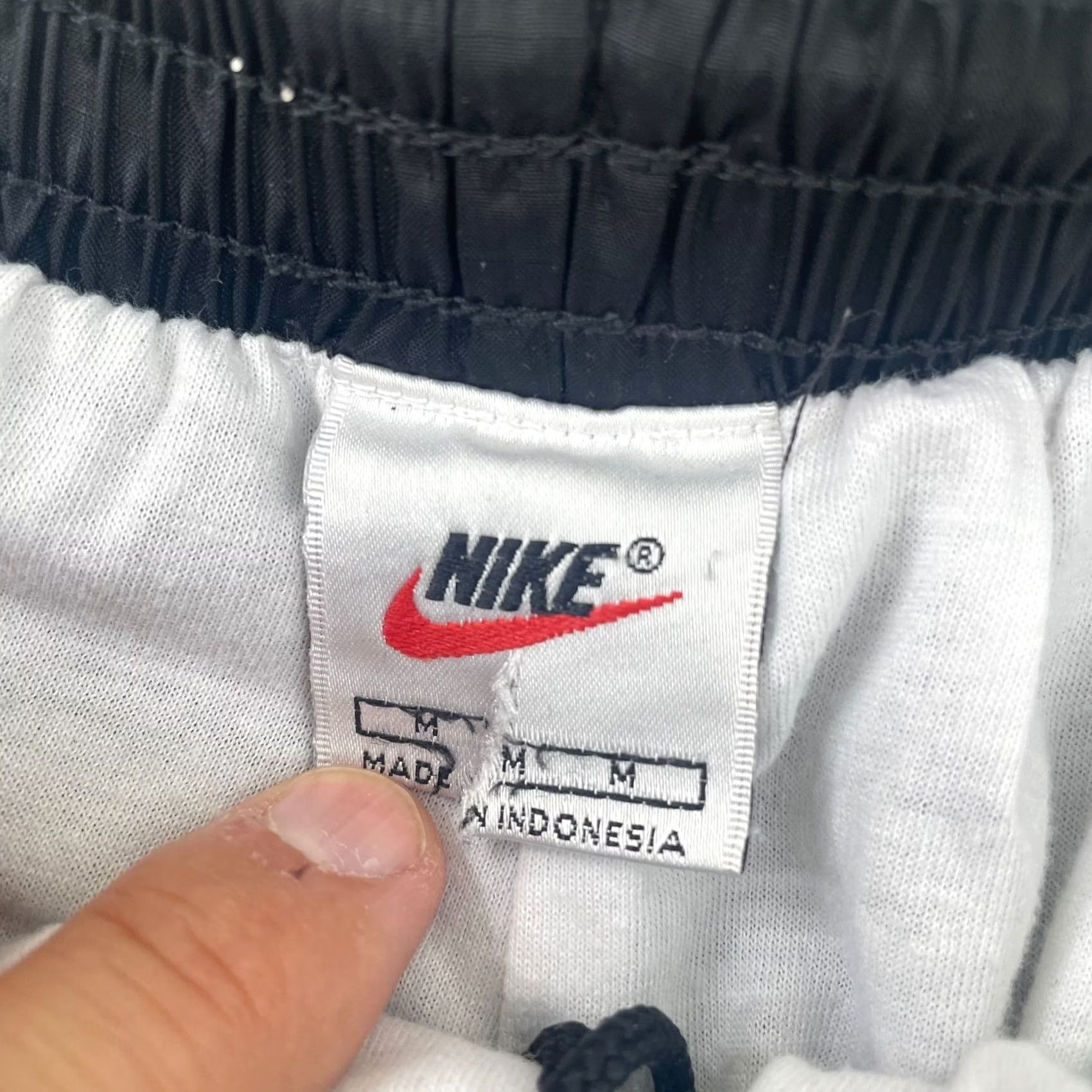 Nike Vintage Nike Track Pants Mens Medium Black Nylon Ankle Zip Lined 90s Swoosh Size US 31 - 2 Thumbnail