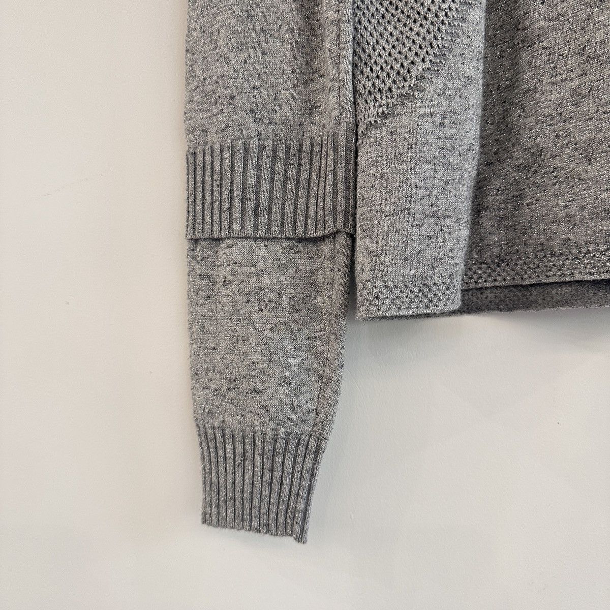 Chanel Chanel Knit Sweater, Grey Silver Shiny Fabric K26WX Size XS / US 0-2 / IT 36-38 - 8 Thumbnail