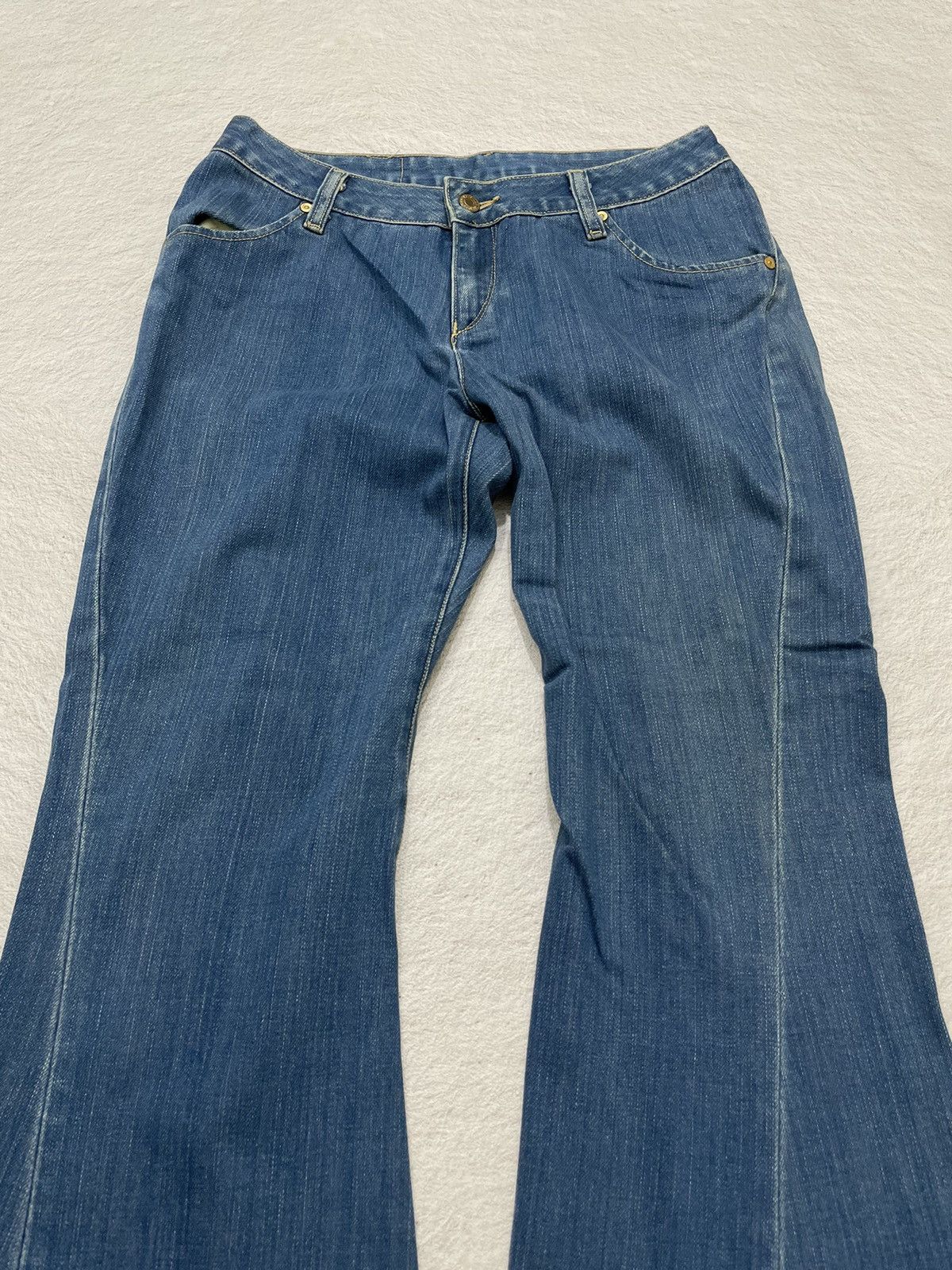 Levi's 00s Levis Flared Denim Washed Jeans Bootcut Y2K Hysteric y2k Size US 26 / EU 42 - 2 Thumbnail