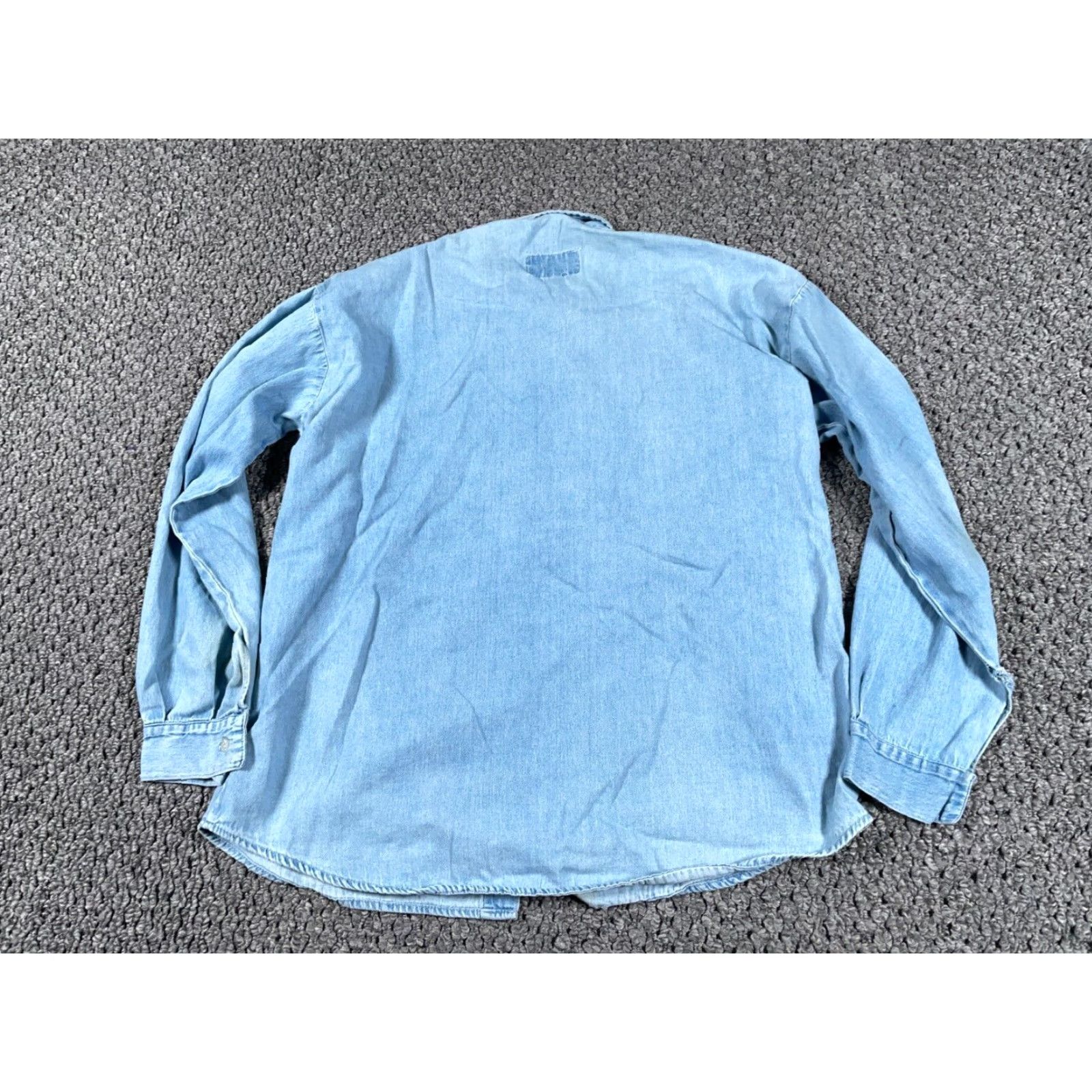 Vintage VINTAGE Looney Tunes Sylvester Denim Shirt Men Large Blue Embroidered Cartoon Retro Casual Size US L / EU 52-54 / 3 - 2 Thumbnail