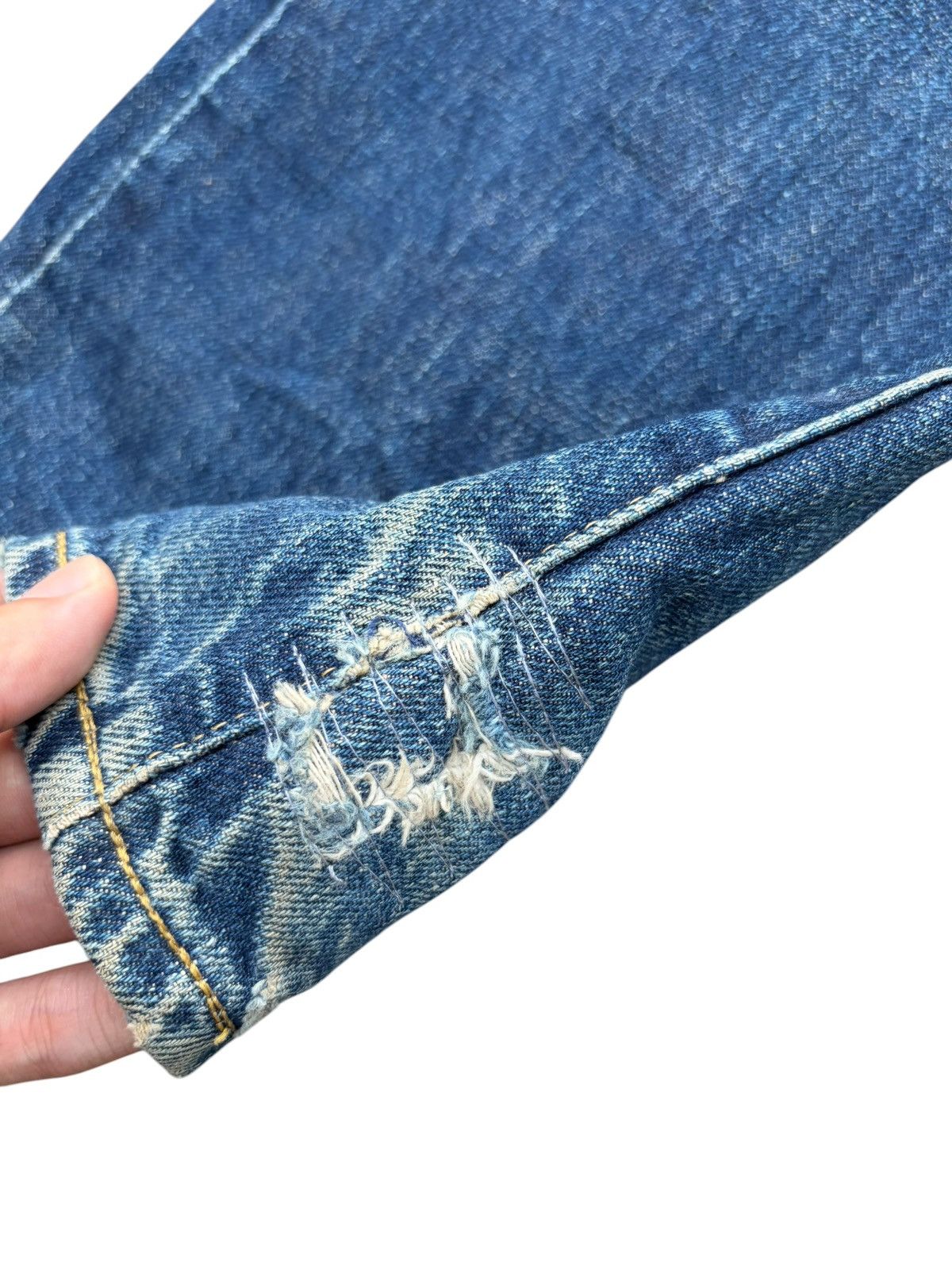 Levi's TRASHER VINTAGE LEVI'S BIG E 503B SELVEDGE DISTRESSED DENIM Size US 32 / EU 48 - 22 Thumbnail
