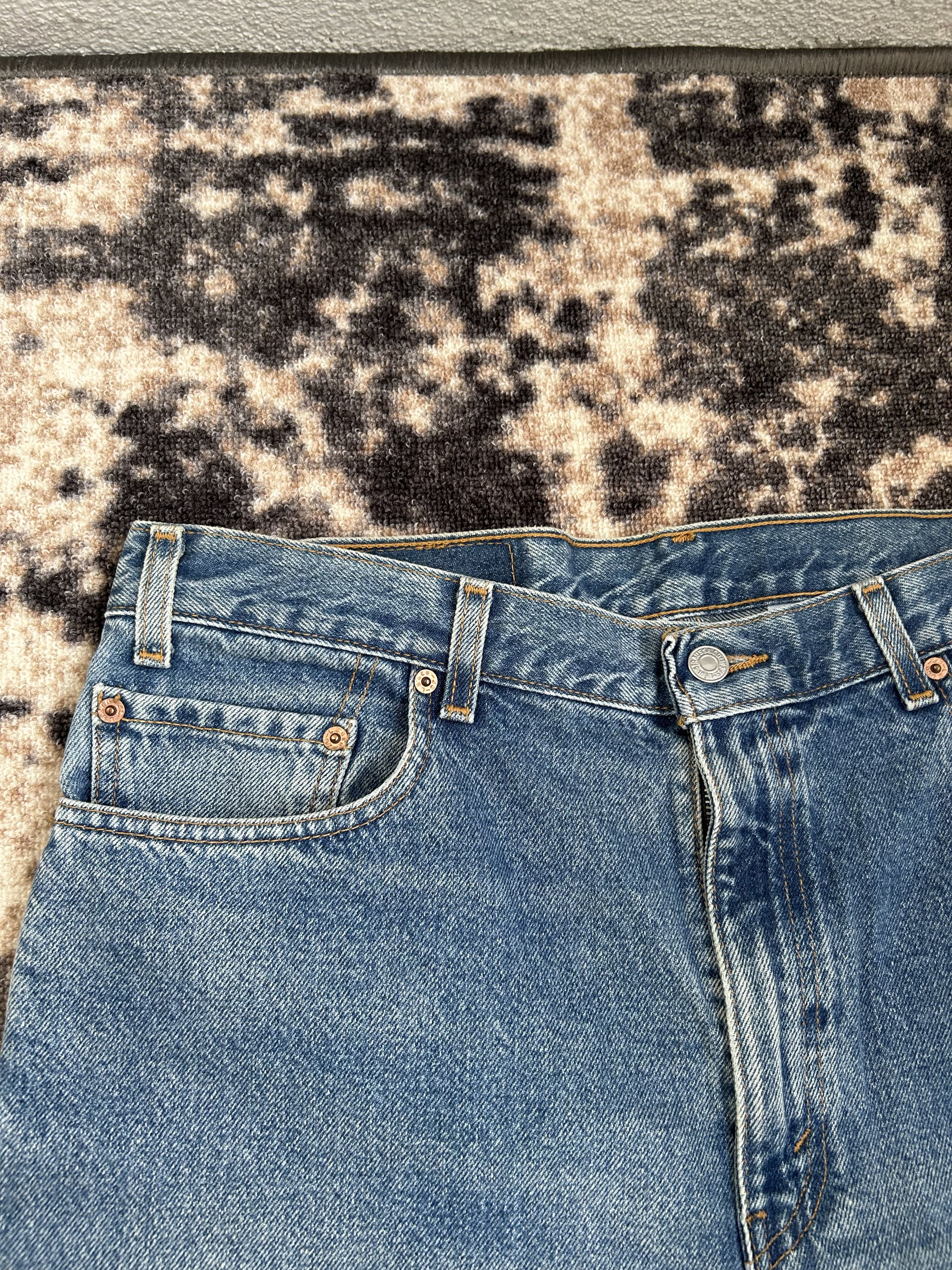Levi's Vintage Levis 505 Denim Jeans Size W36 L32 Size US 36 / EU 52 - 13 Thumbnail