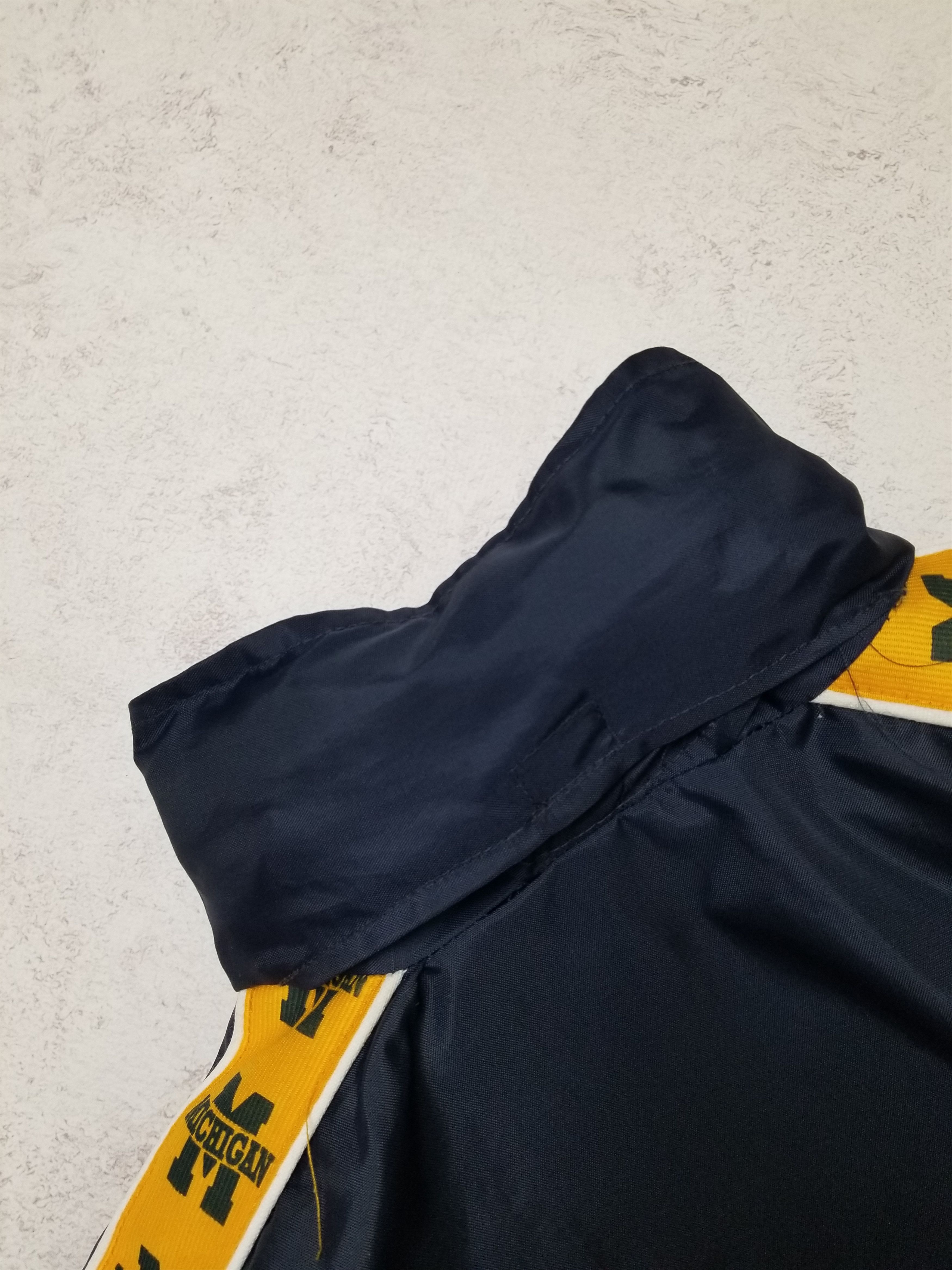 Other Vintage Michigan Wolverines Puffer Jacket Size US L / EU 52-54 / 3 - 5 Thumbnail