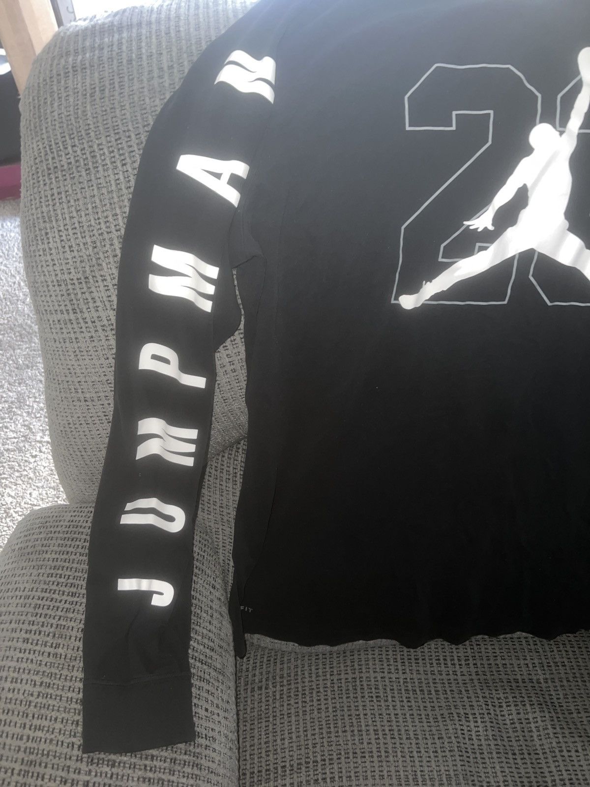 Jordan Brand Air Jordan 23 Jumpman Dri-Fit LS Tee Size US XL / EU 56 / 4 - 3 Thumbnail