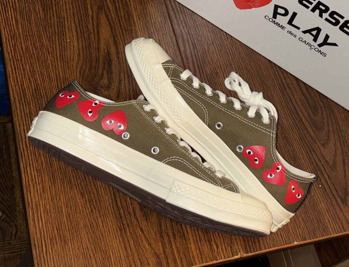 Converse Comme De Garcons Play CDG Converse Chuck 70 Low Heart Olive Size US 9 / EU 42 - 2 Thumbnail