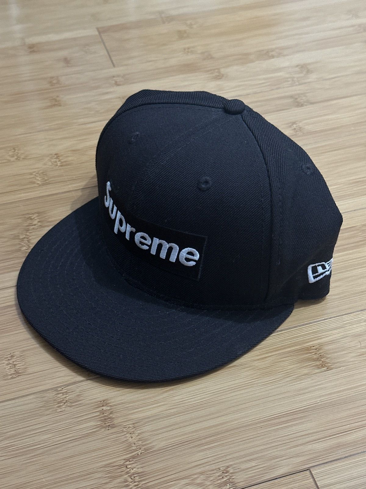 Supreme × playboy New Era Cap 7 1/4 ブラック NEW ERA(ニューエラ) / キャップ/7 1/4/BLK/メンズ/Supreme