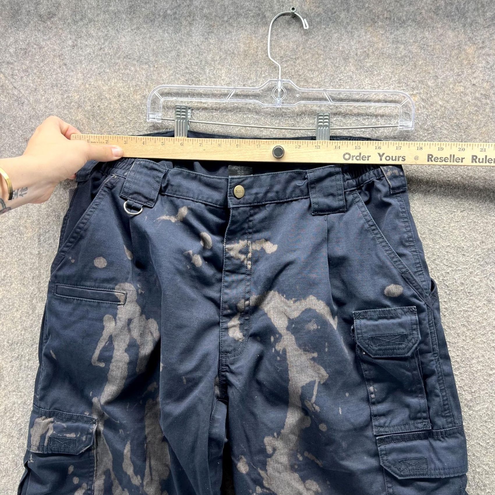 Vintage 5.11 Tactical Pants Mens 36x30 Black Cargo Ripstop Workwear Bleach Stained Mens 5.11 Cargo Pants Black Ripstop Workwear Bleach Stained Size US 36 / EU 52 - 3 Thumbnail