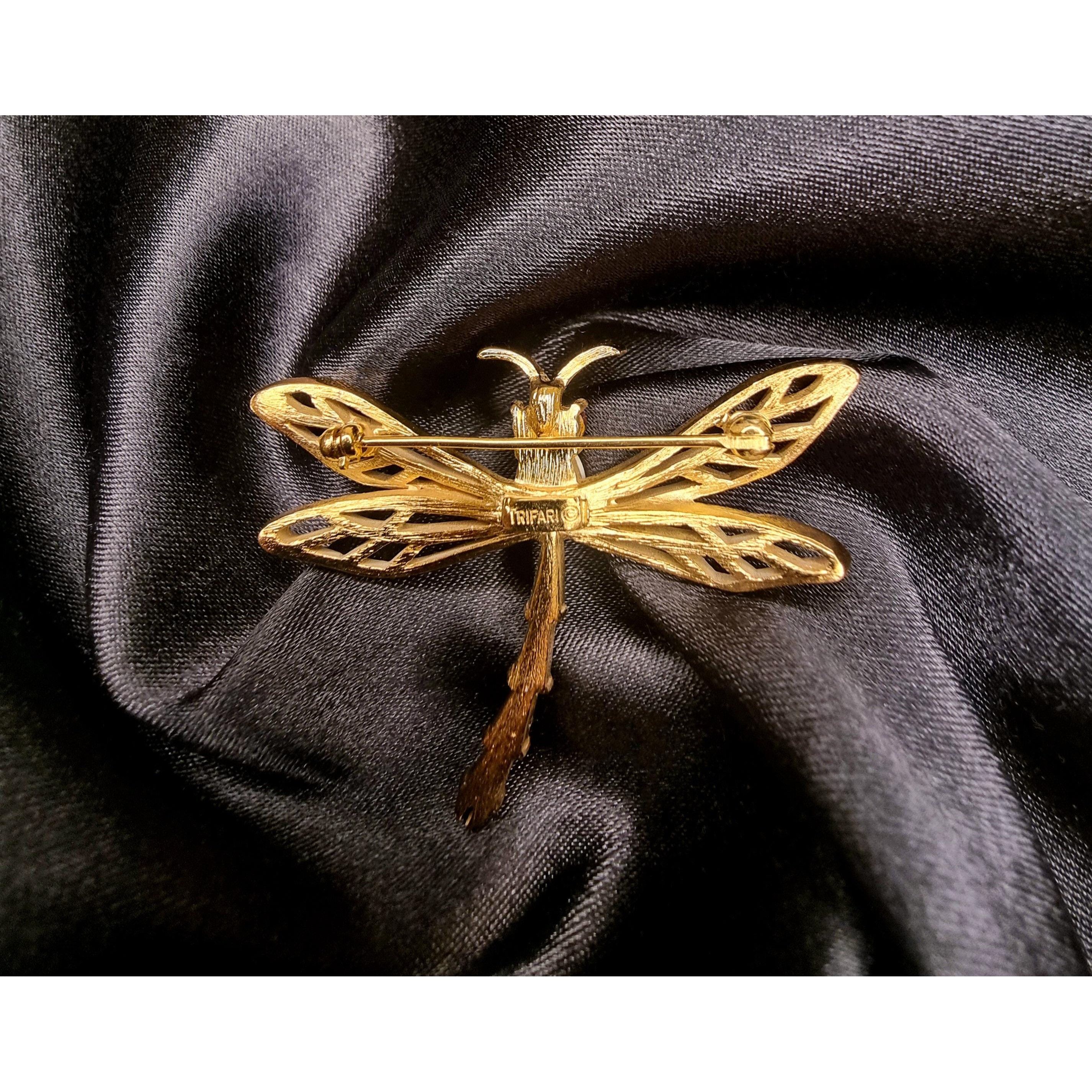 Vintage Rare Find TRIFARI Signed 1960s White Enamel Drasgonfly Pink Size ONE SIZE - 4 Thumbnail