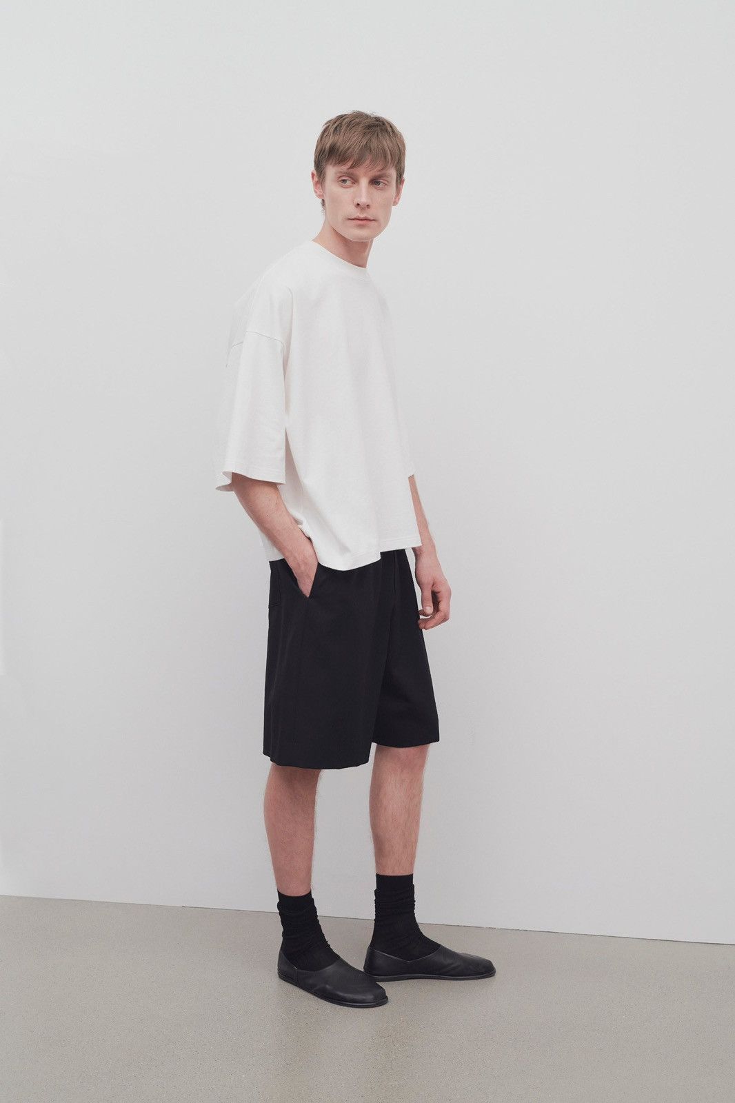 The Row The Row Bemidi Wool Shorts Black Size US 36 / EU 52 - 4 Thumbnail