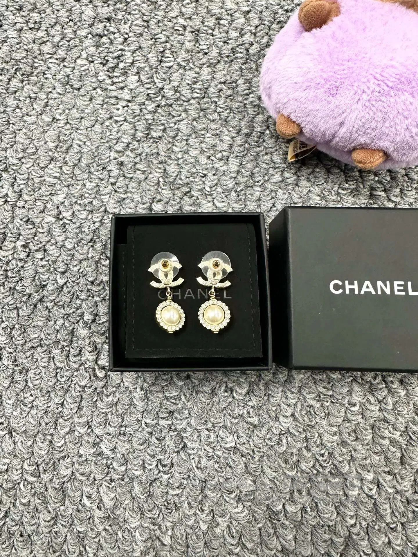 Chanel Chanel Golden Pearl Double C Stud Earrings| Size ONE SIZE - 1 Thumbnail