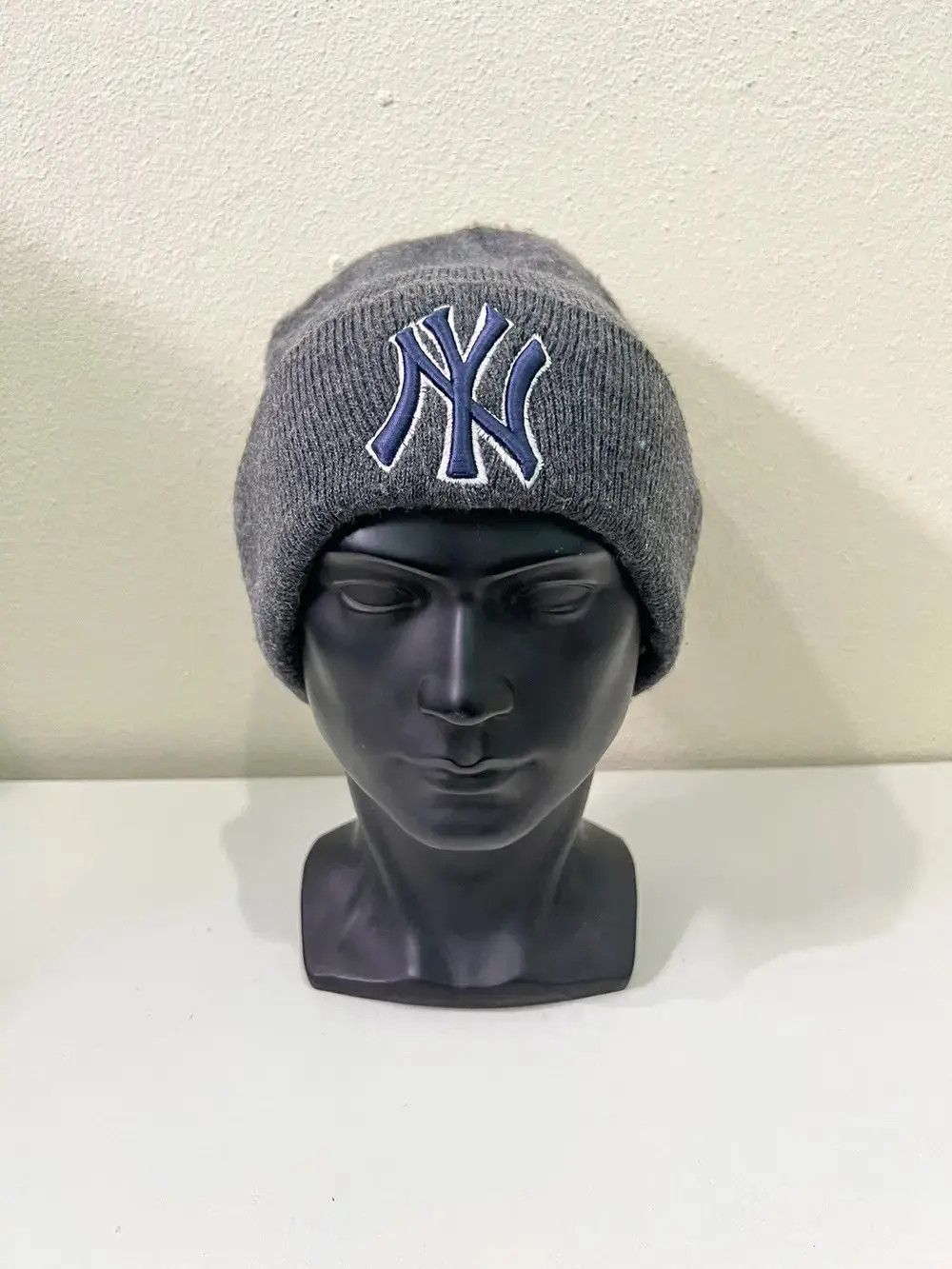 New York Yankees New York Yankees Beanie Hat Size ONE SIZE - 2 Thumbnail