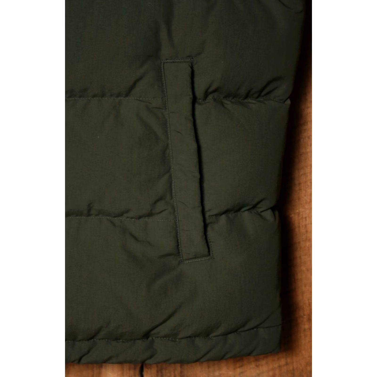 Uniqlo UNIQLO Olive Green Down Insulated Snap Button Puffer Vest Men M Size Non-Brand Size US M / EU 48-50 / 2 - 3 Thumbnail