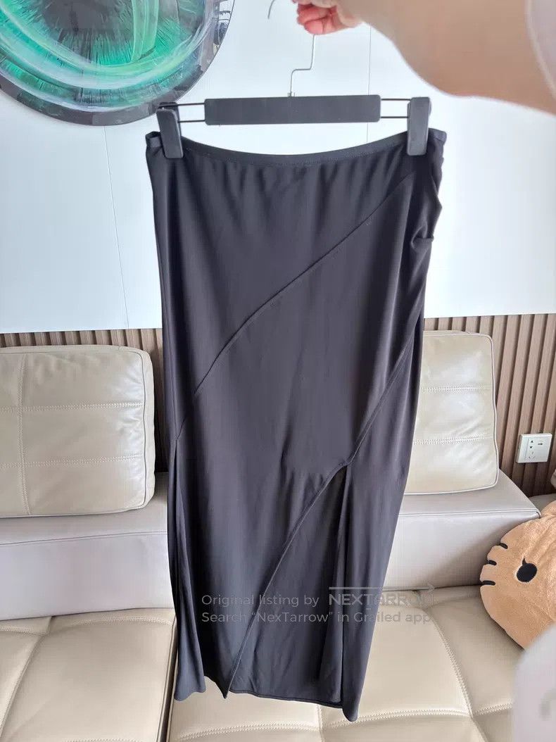 Helmut Lang Helmut Lang size M Elastic Waist Semi-Skirt Size 22" - 1 Thumbnail