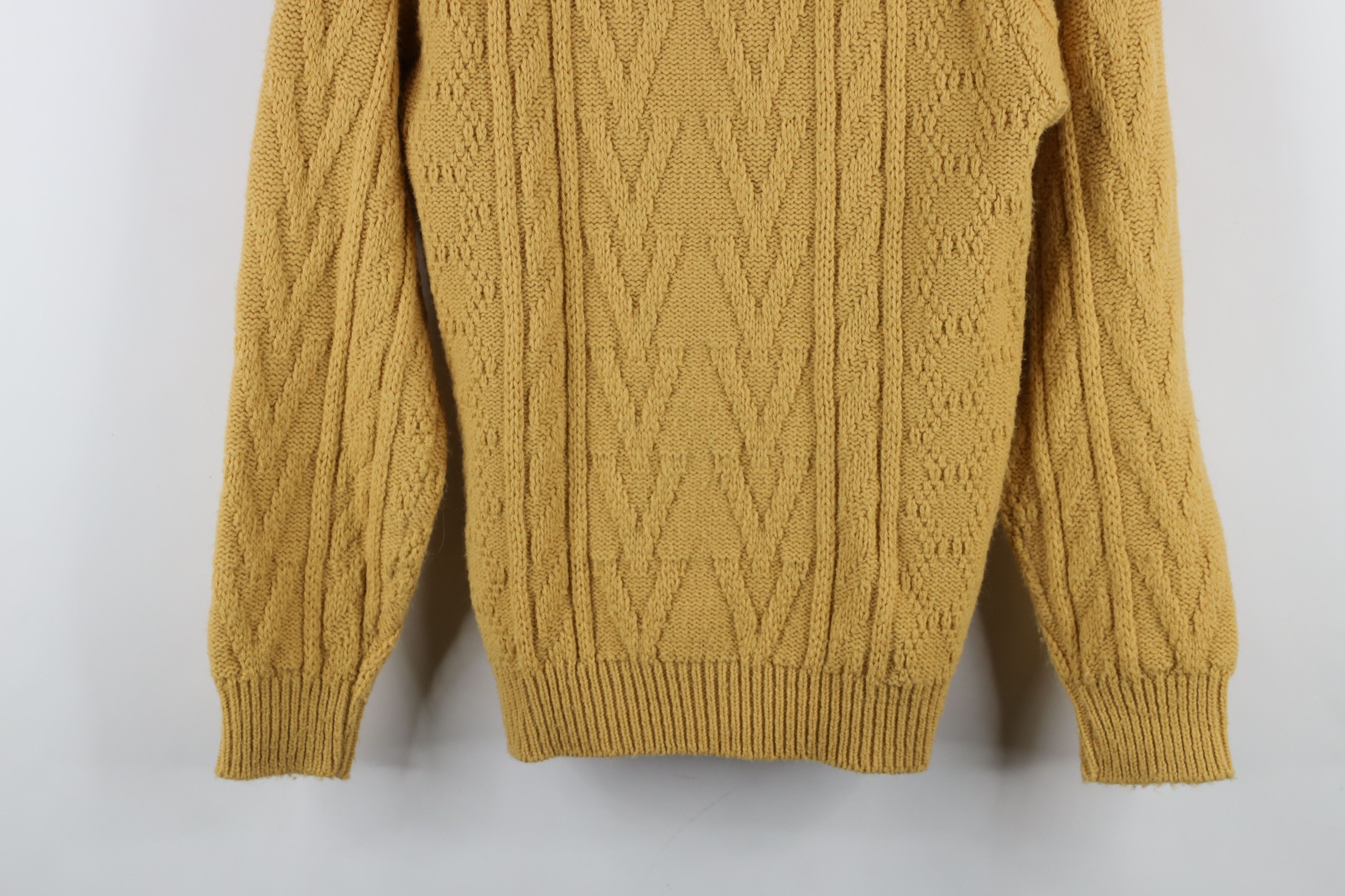 Vintage Vintage 70s Streetwear Textured Knit Crewneck Sweater Gold Size US S / EU 44-46 / 1 - 3 Thumbnail