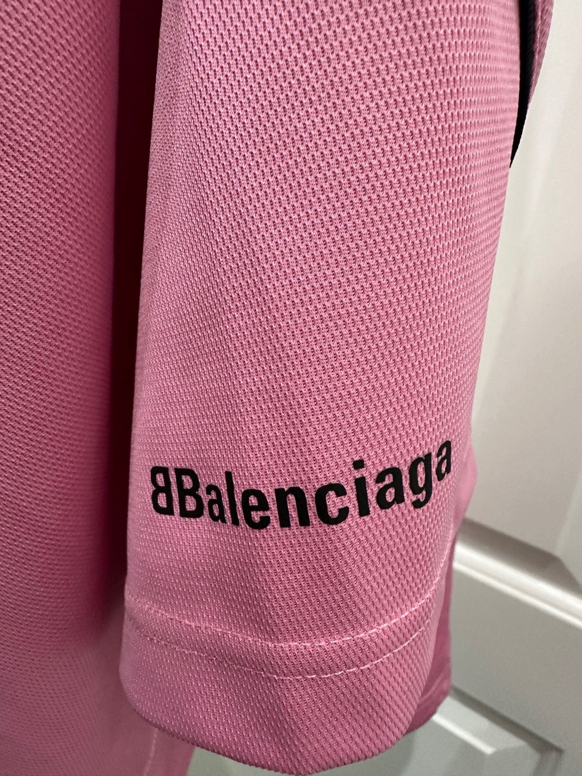 Balenciaga Balenciaga Pink Soccer Paris Jersey Longsleeve BNWT Size US M / EU 48-50 / 2 - 8 Thumbnail