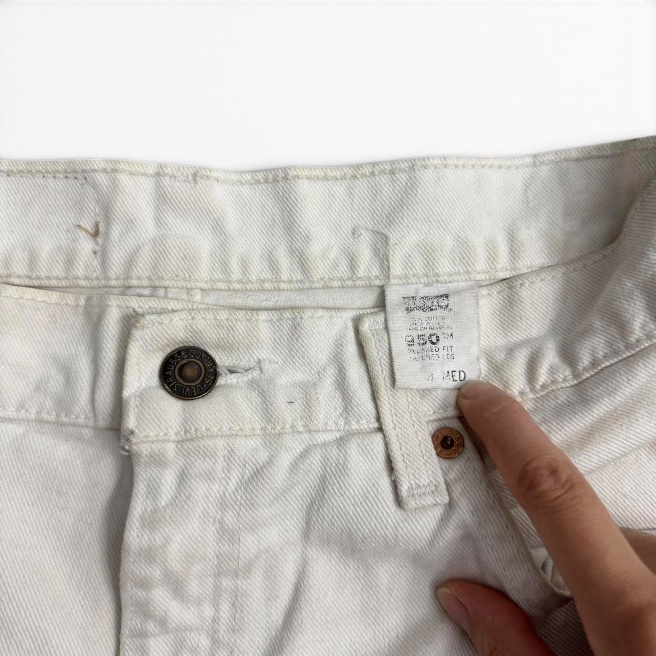 Levi's Vintage Clothing Vintage Levi 950 Distressed White Denim Shorts Size 28" / US 6 / IT 42 - 4 Thumbnail