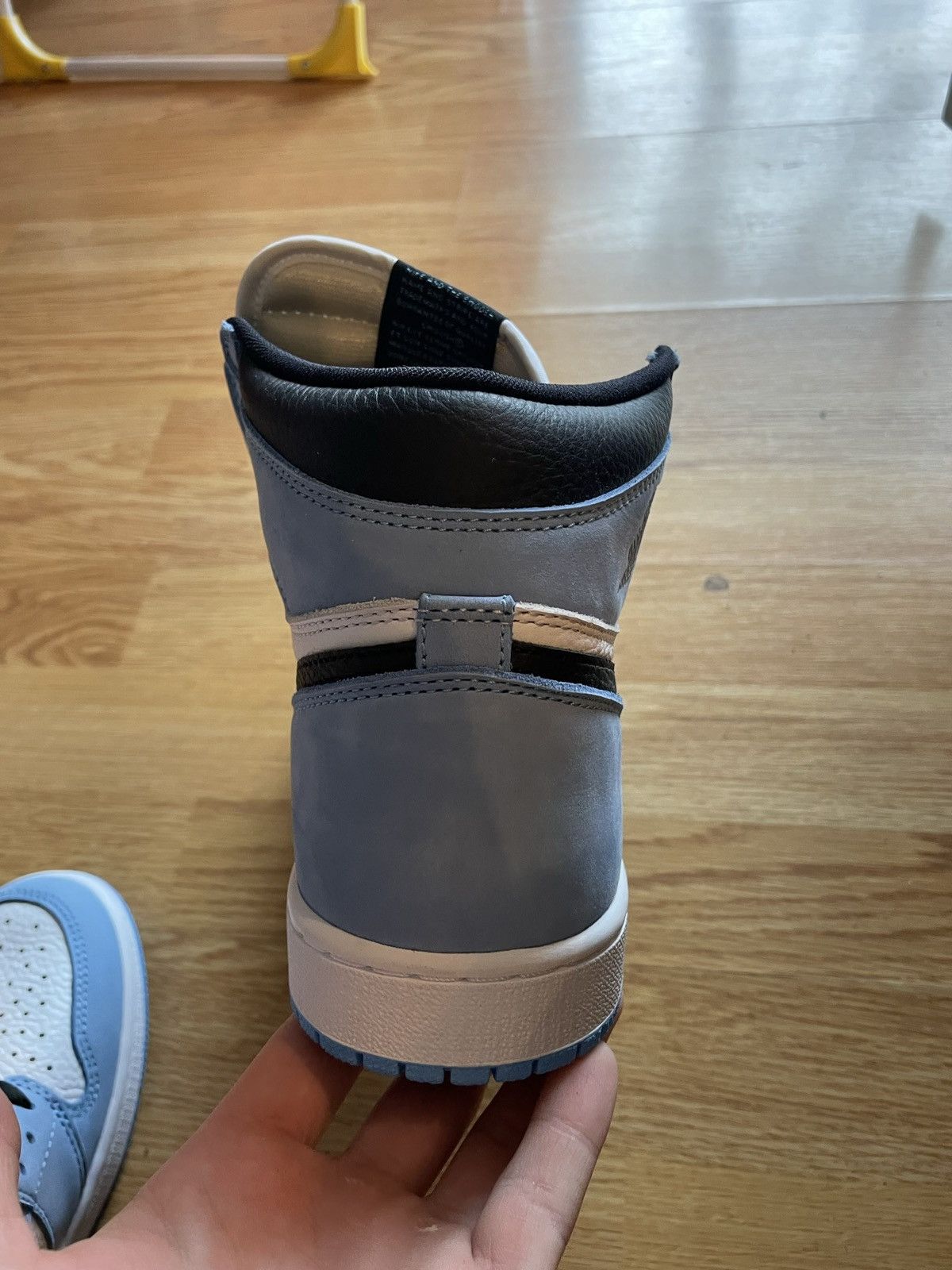 Nike Jordan 1 University Blue Size US 8 / EU 41 - 3 Thumbnail