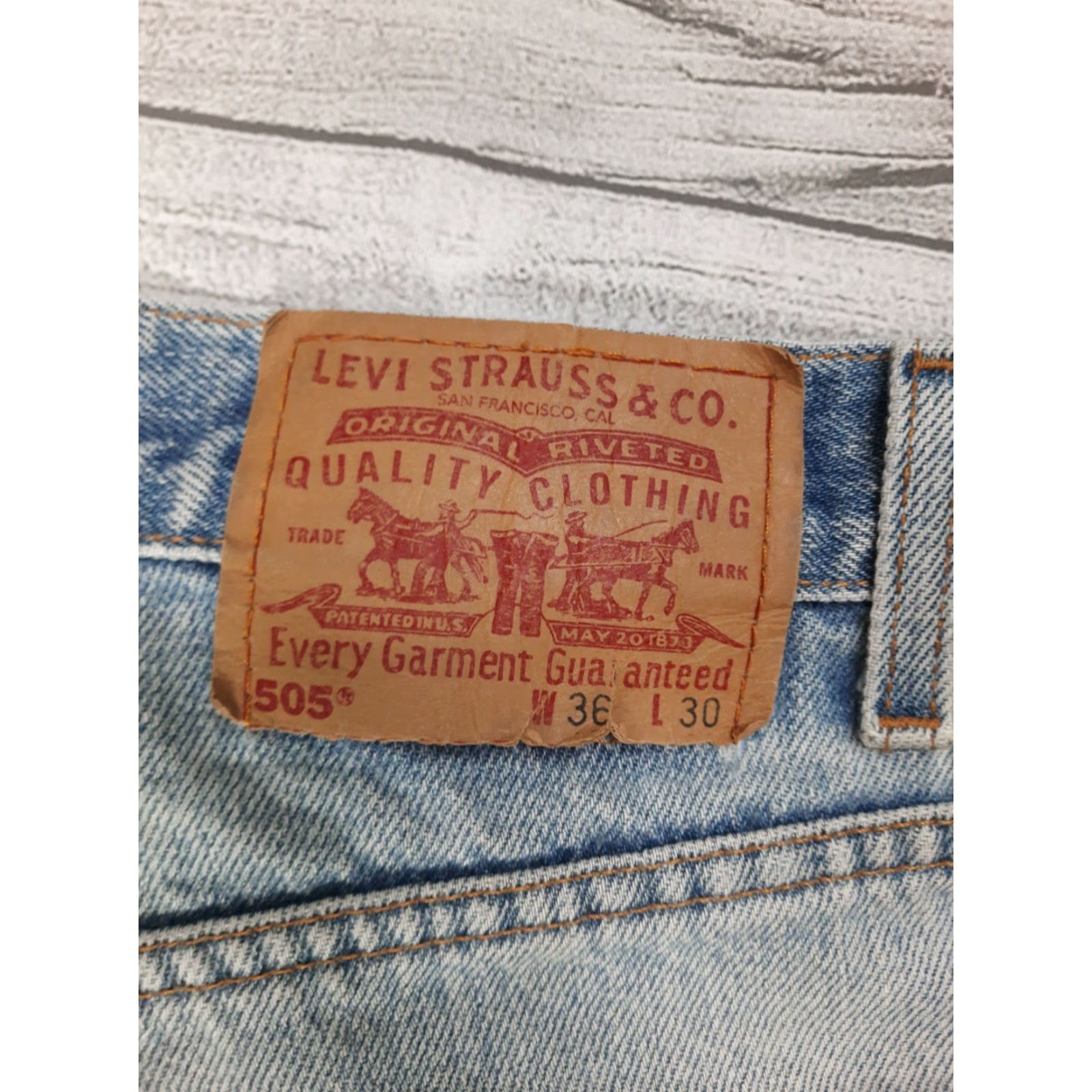 Levi's VINTAGE Levi's 505 Jeans Men Regular Levi's 500 Series Straight Blue Distressed 36x30 Wide Rise 12 Inseam 30 Zip Pocket Denim Cotton City USA Western Size US 36 / EU 52 - 3 Thumbnail
