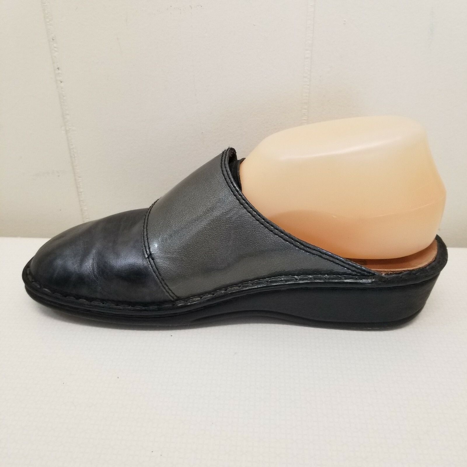 Other Finn Comfort Clogs AUSSEE Monk Strap Leather Mules 39D 8 Sil Size US 8 / IT 38 - 4 Thumbnail