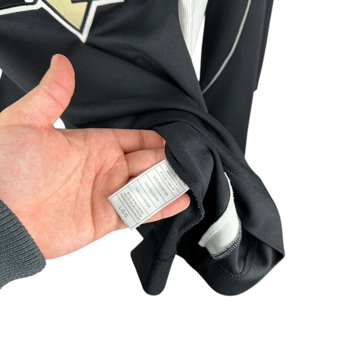 NHL × Reebok Mens Pittsburgh Penguins Gordie Robert’s NHL Jersey Size US L / EU 52-54 / 3 - 10 Thumbnail