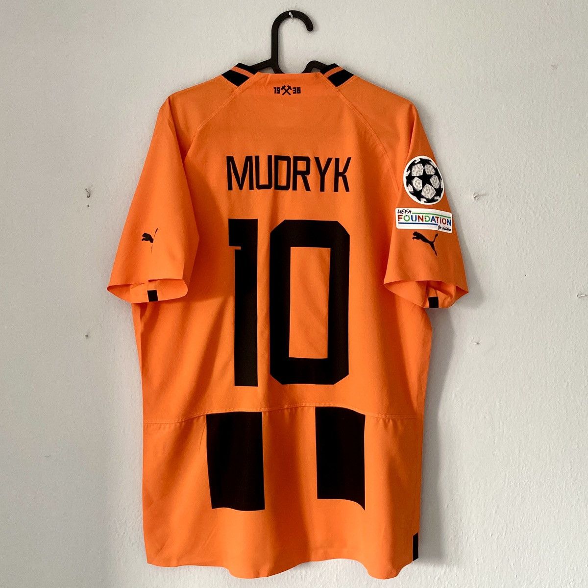 Puma 2022 2023 GAME ISSUE Shakhtar Mudryk Puma Home Soccer Jersey Size US M / EU 48-50 / 2 - 11 Thumbnail