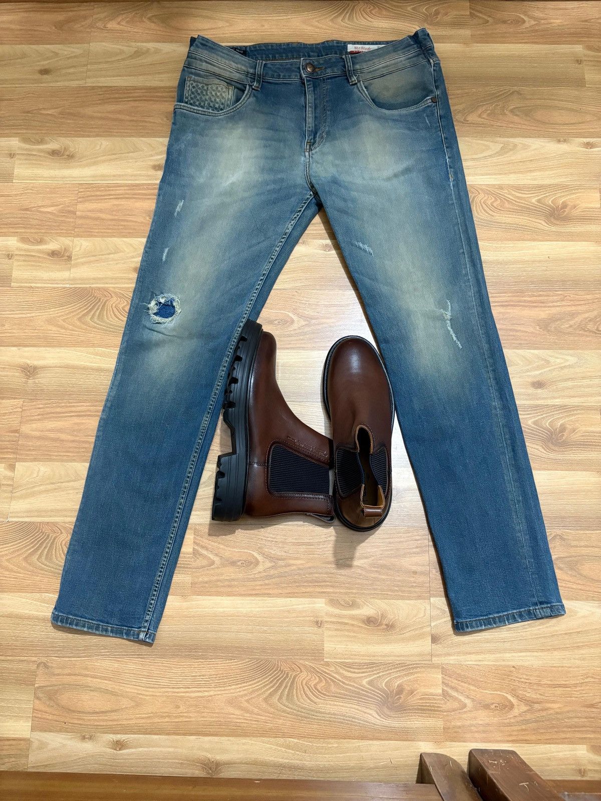 Ed Hardy Ed Hardy Dagger Vintage Jeans (Slim Fit) Size US 34 / EU 50 - 1 Thumbnail