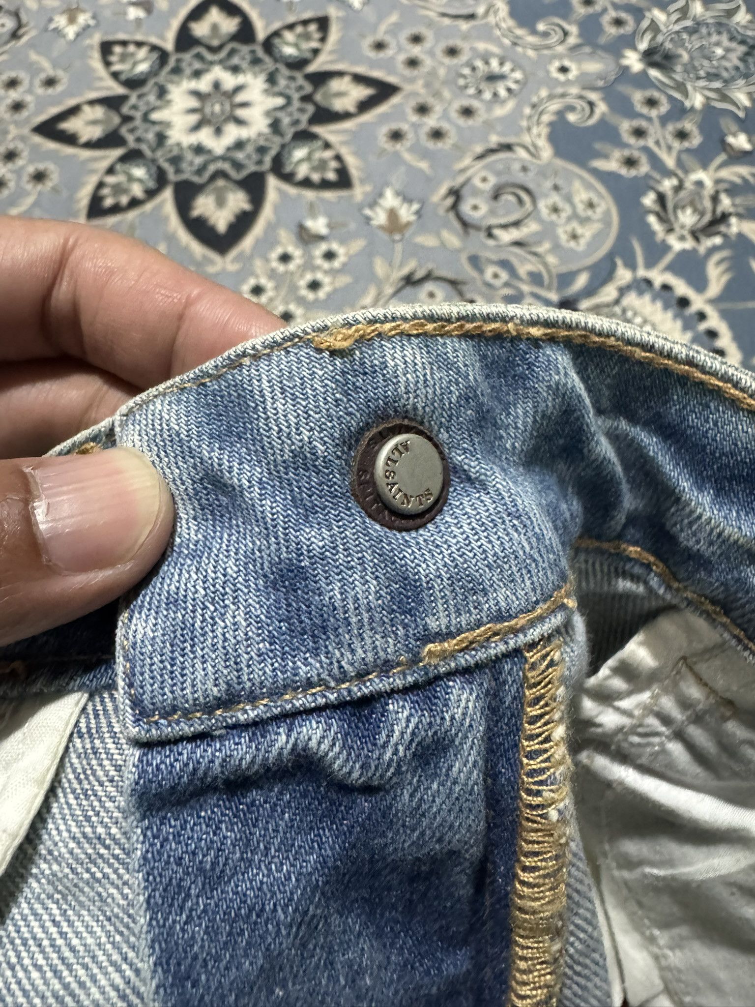 Allsaints ALLSAINTS Alana Birds Embroidered Boyfriend Jeans in Indigo Size 32" / US 10 / IT 46 - 13 Thumbnail