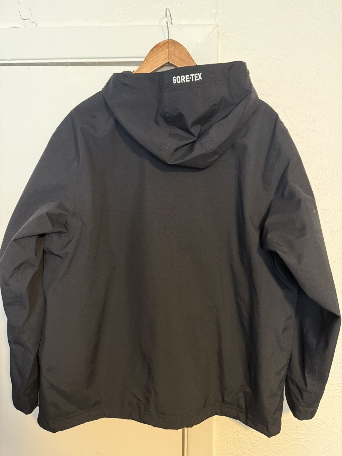 Supreme DS- Supreme Gore Tex Stripe Hooded Jacket - S Size US S / EU 44-46 / 1 - 2 Thumbnail