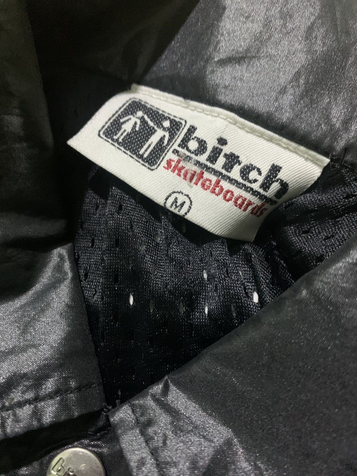 Vintage Vintage 90s BITCH SKATEBOARDS Windbreaker Size US M / EU 48-50 / 2 - 4 Thumbnail