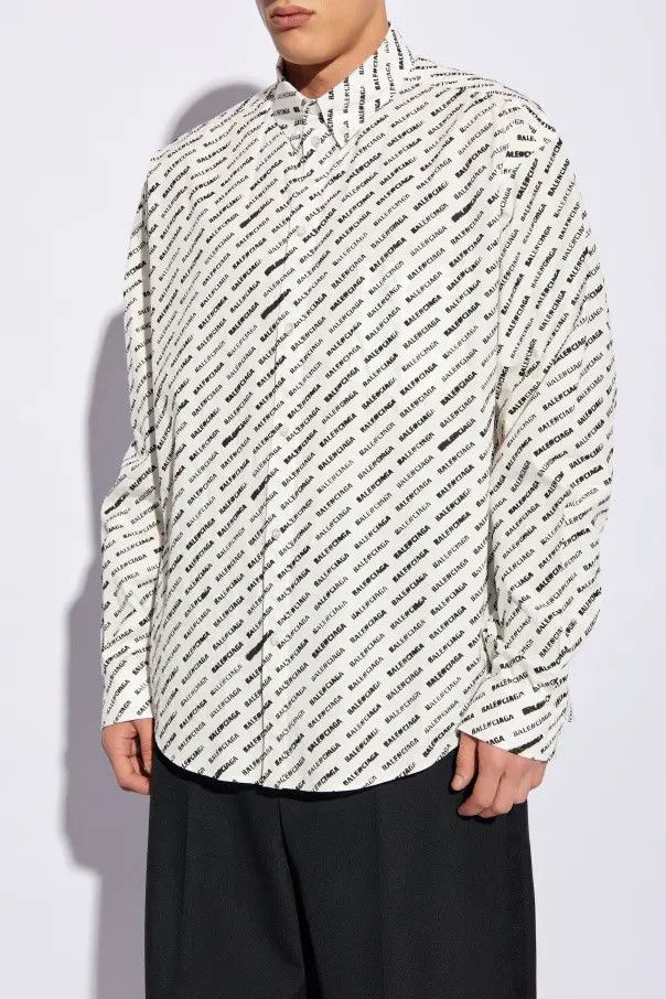 Balenciaga o1bcso1str0625 Stencil Allover Shirt Large Fit White/Black Size US M / EU 48-50 / 2 - 3 Thumbnail