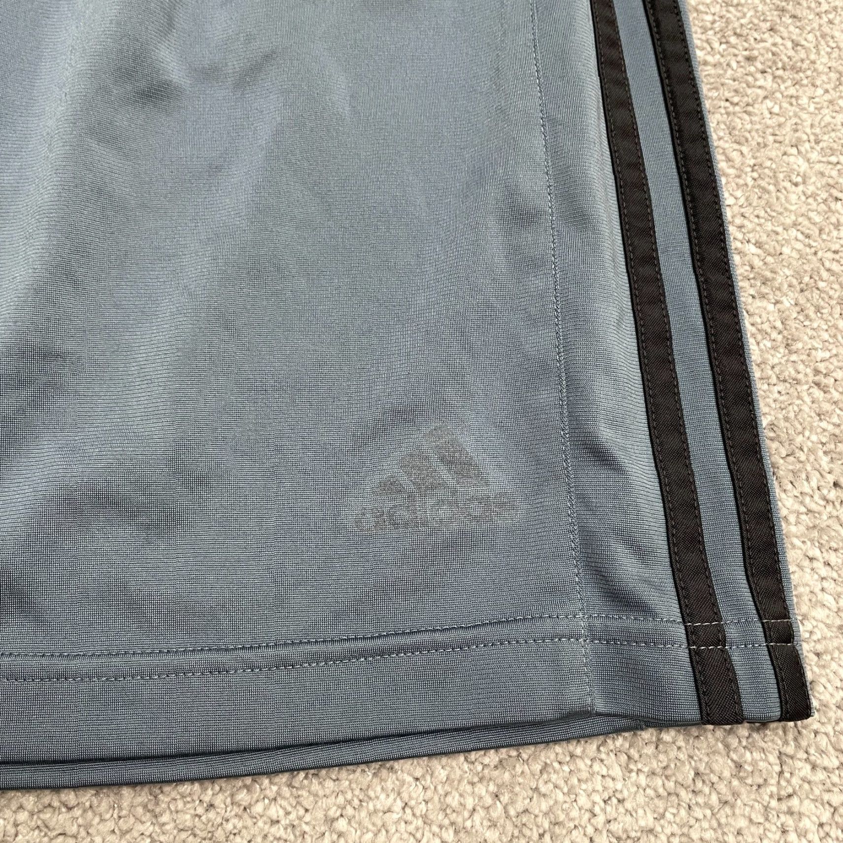 Adidas Adidas Basketball Training Shorts Men 26x9.5 Gray Elastic Active Athleisure Short Regular Waist 26in Drawstring Size US 26 / EU 42 - 4 Thumbnail