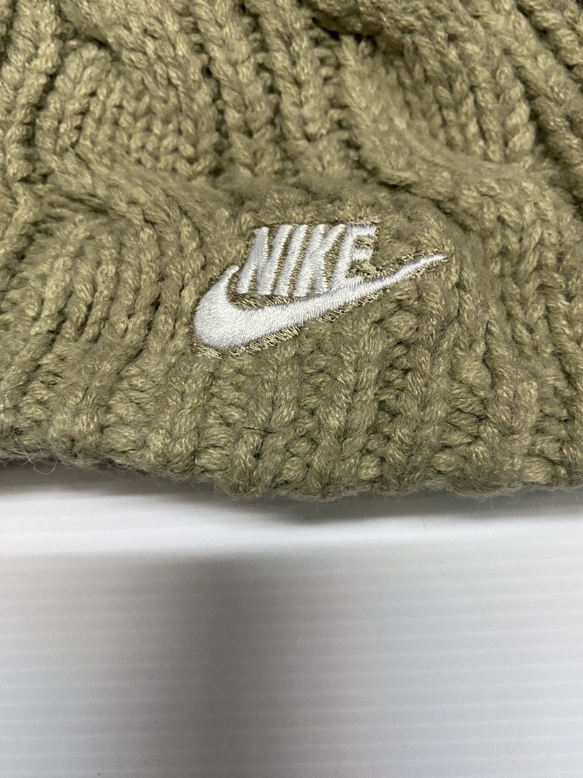Nike Nike Small Logo Embroidery Knitted Beanie Size ONE SIZE - 2 Thumbnail