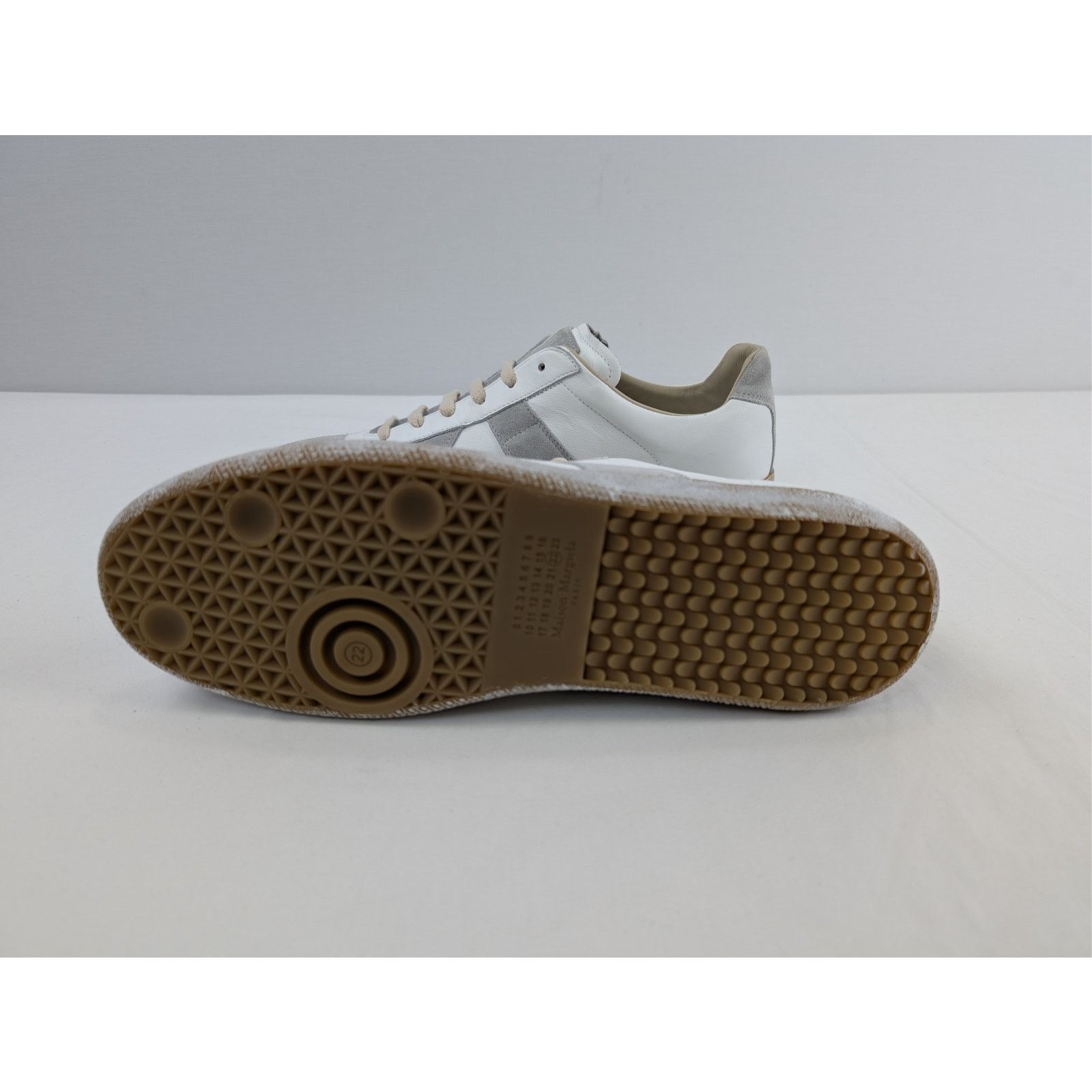 Maison Margiela o1rshd1 Replica sneakers in white and gray leather and suede Size US 13 / EU 46 - 10 Thumbnail