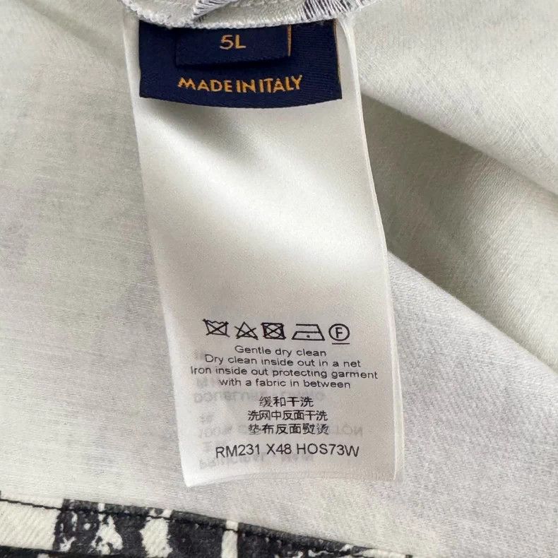 Louis Vuitton Louis Vuitton size 5l Black and white multi-element full-pr Size US M / EU 48-50 / 2 - 3 Thumbnail