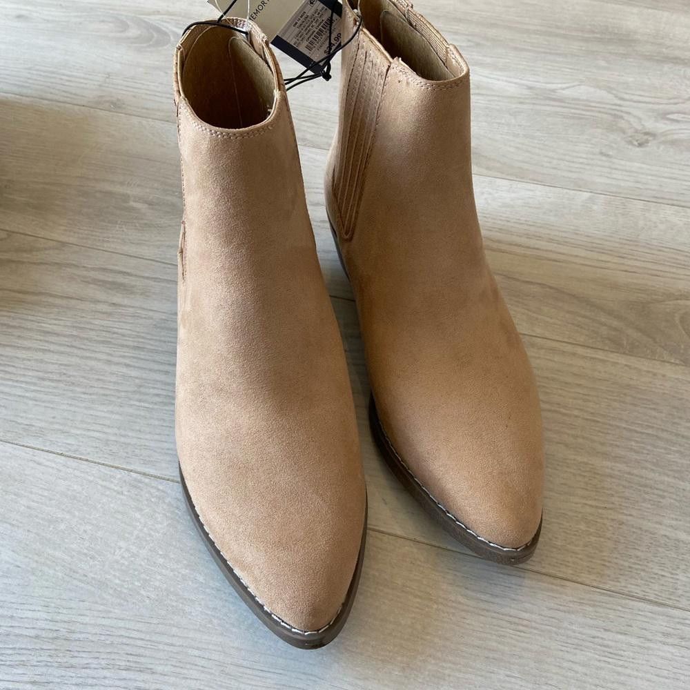 Designer Stylish Tan Suede Ankle Boots with Block Heel Size US 9.5 / IT 39.5 - 4 Thumbnail