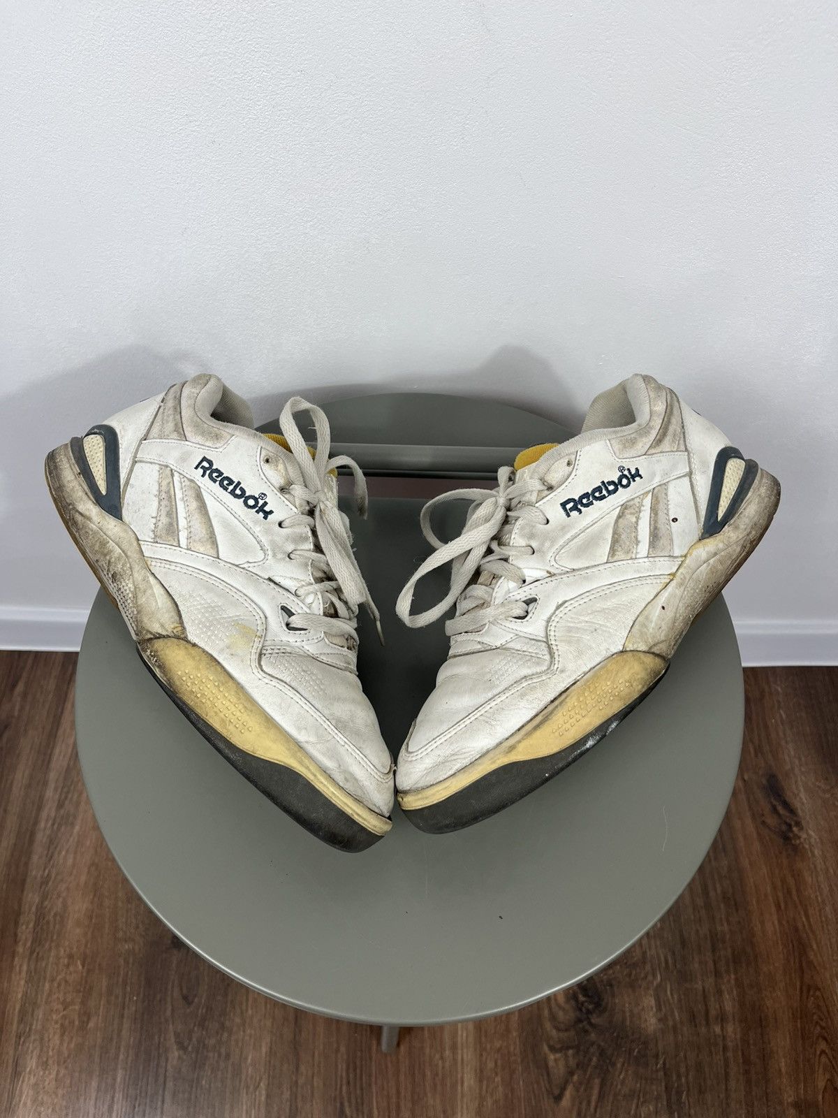 Reebok Vintage Reebok Classic Leather Sneakers White Yellow EU 43 Size US 9.5 / EU 42-43 - 1 Thumbnail